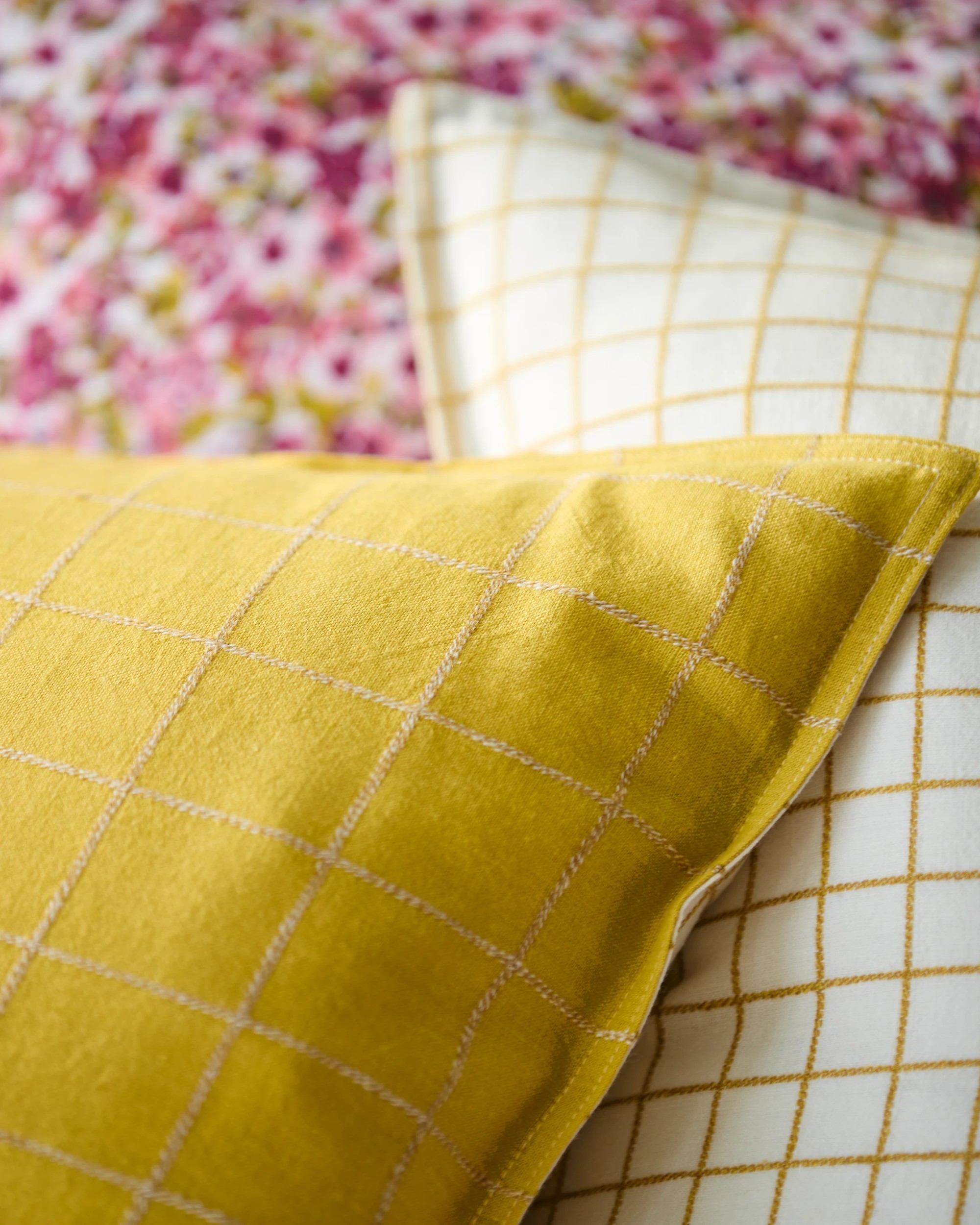 10 Target Check Linen/Cotton Quilt Cover Set - Queen Bed - Yellow, 10 of 10