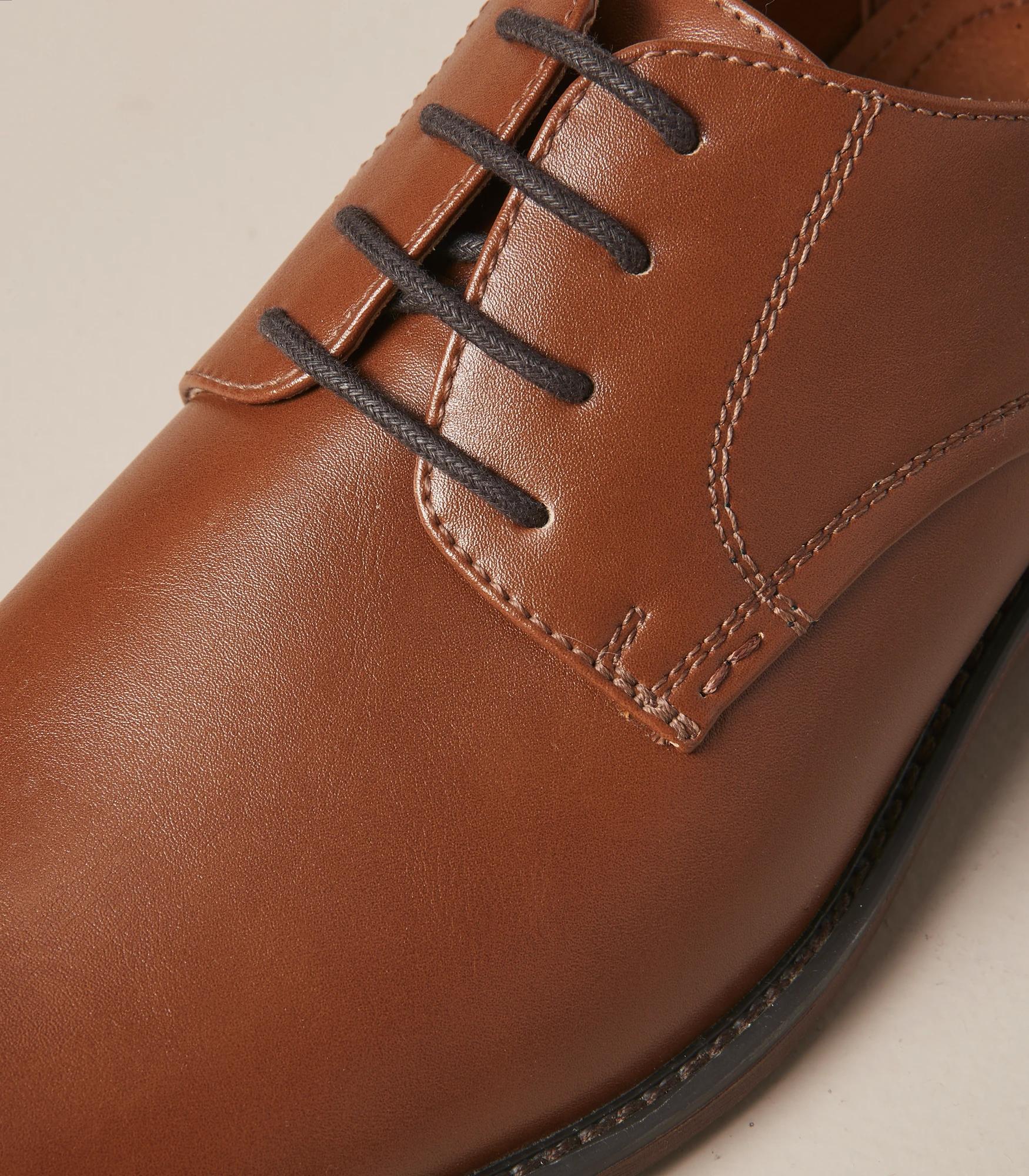 2 Target Graham Ii Dress Shoes TAN/BROWN, 2 of 3