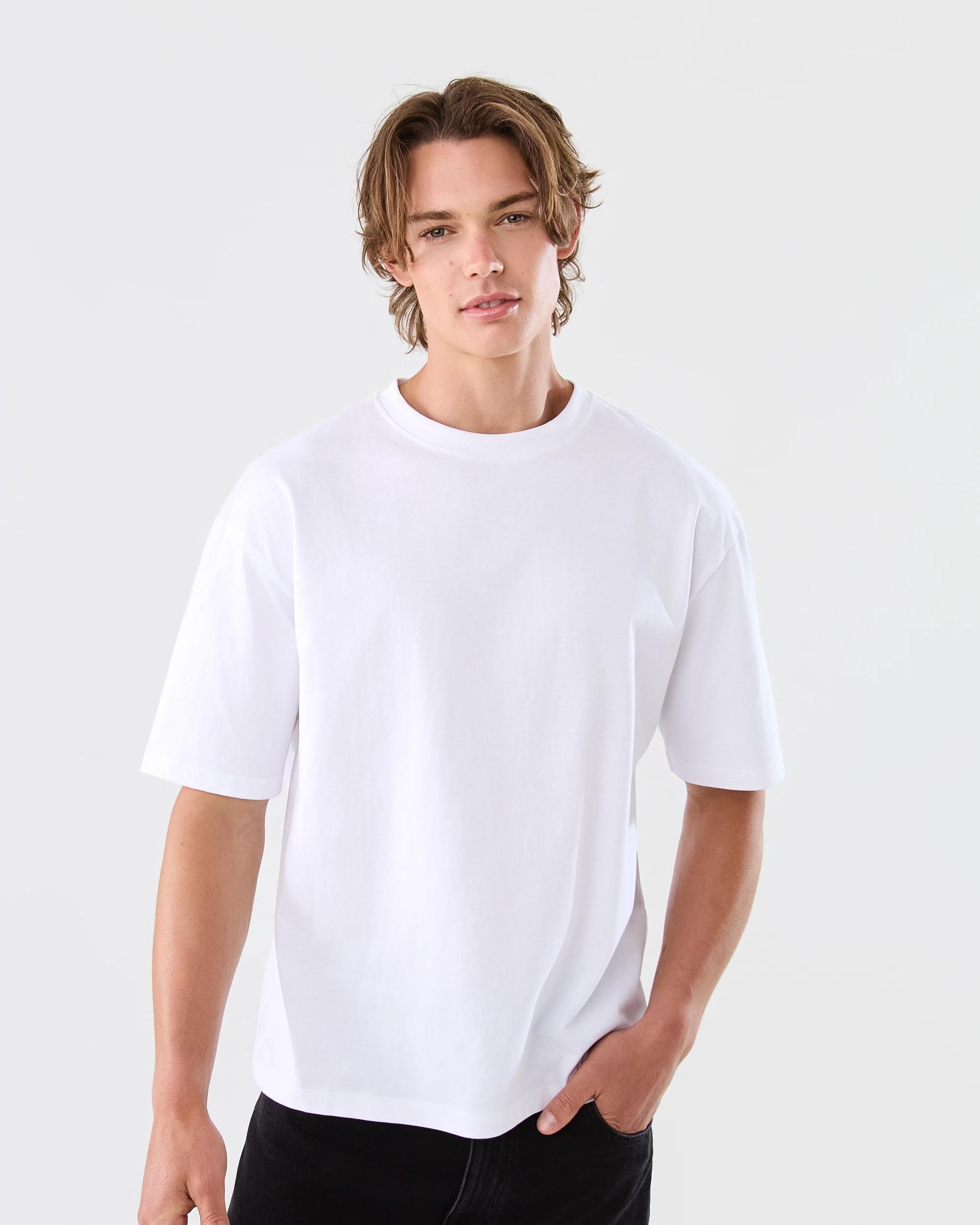 1 Boxy Core T-Shirt White, 1 of 11