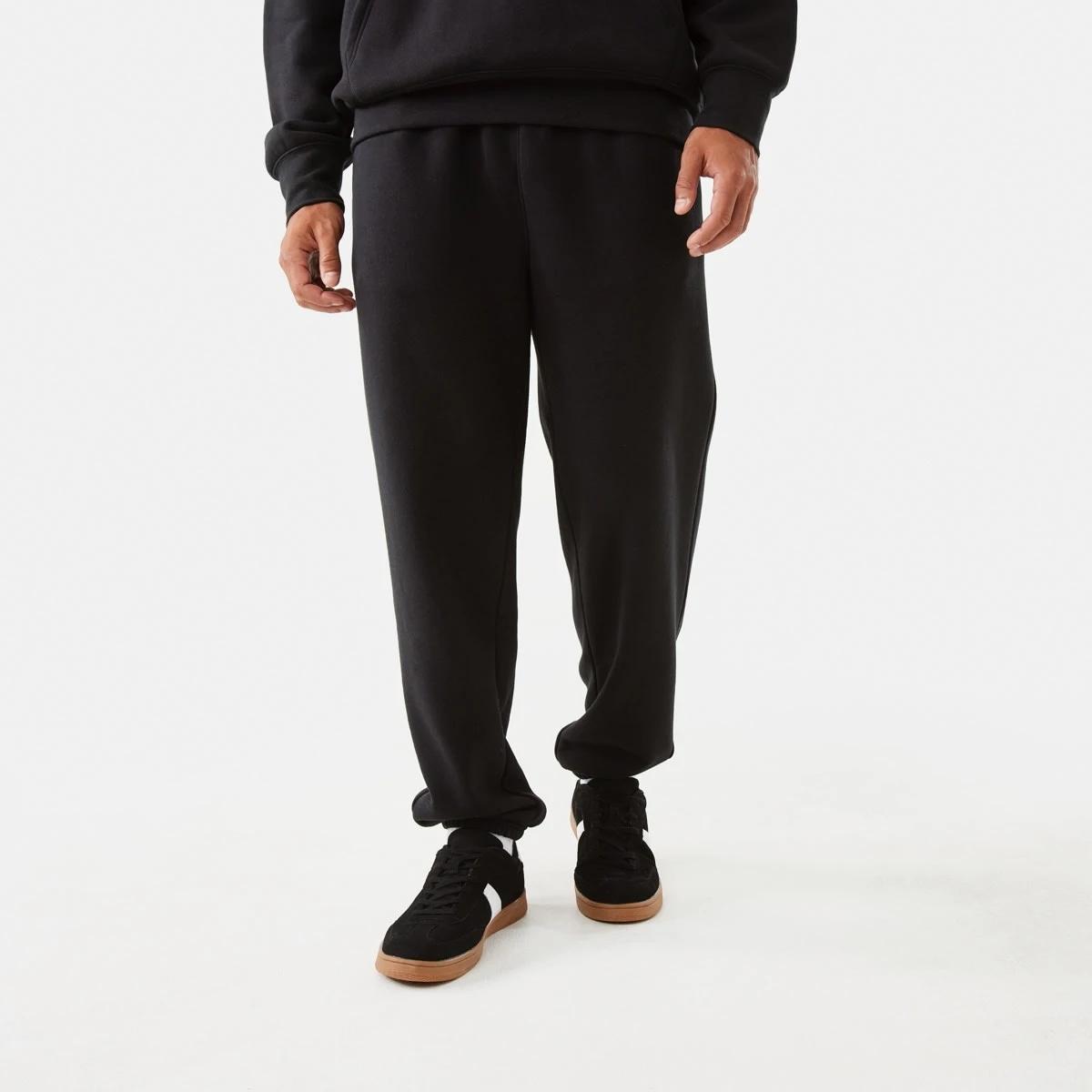 1 Loose Fit Trackpants Black, 1 of 6