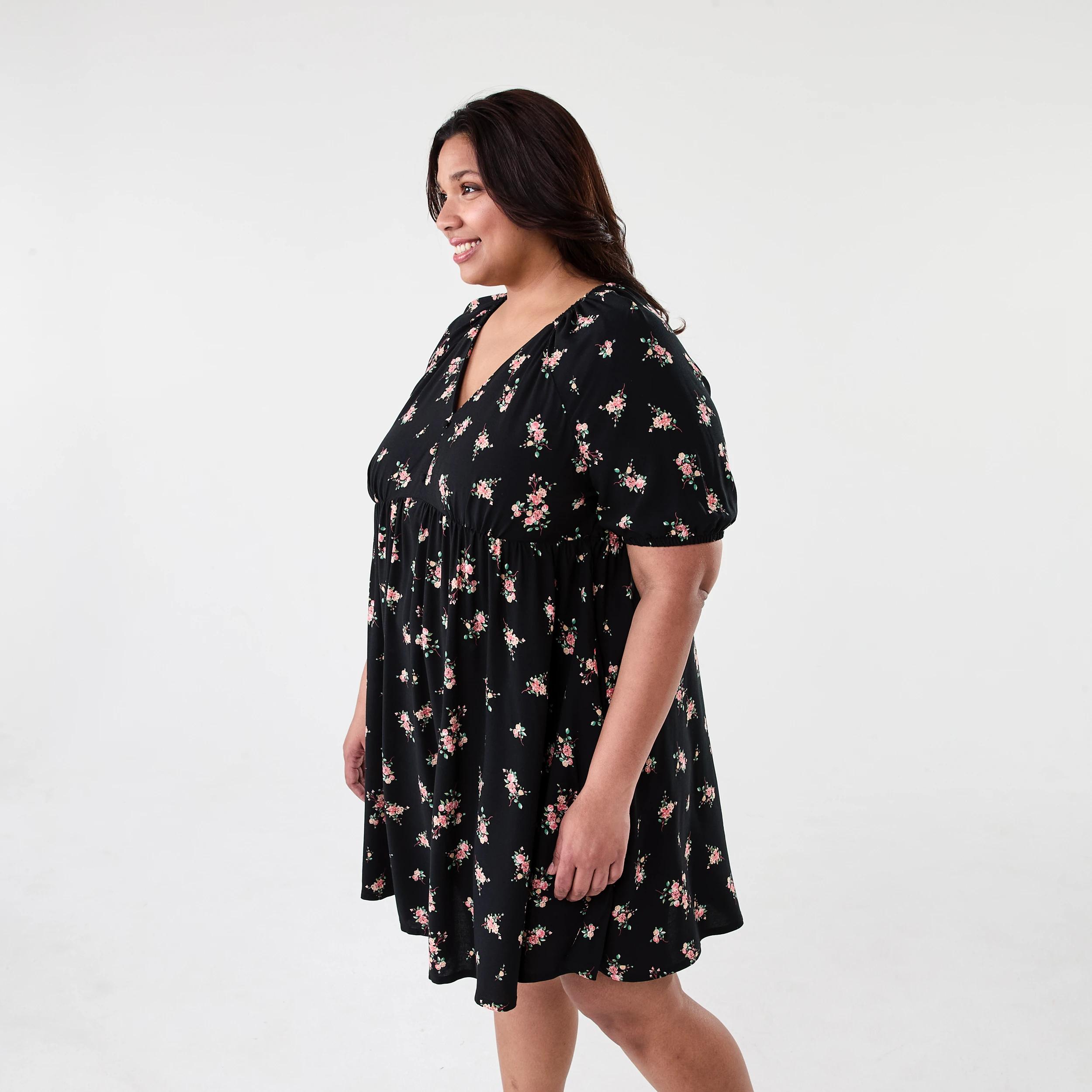 2 Curve Short Puff Sleeve Dress Rose Ditsy, 2 of 8