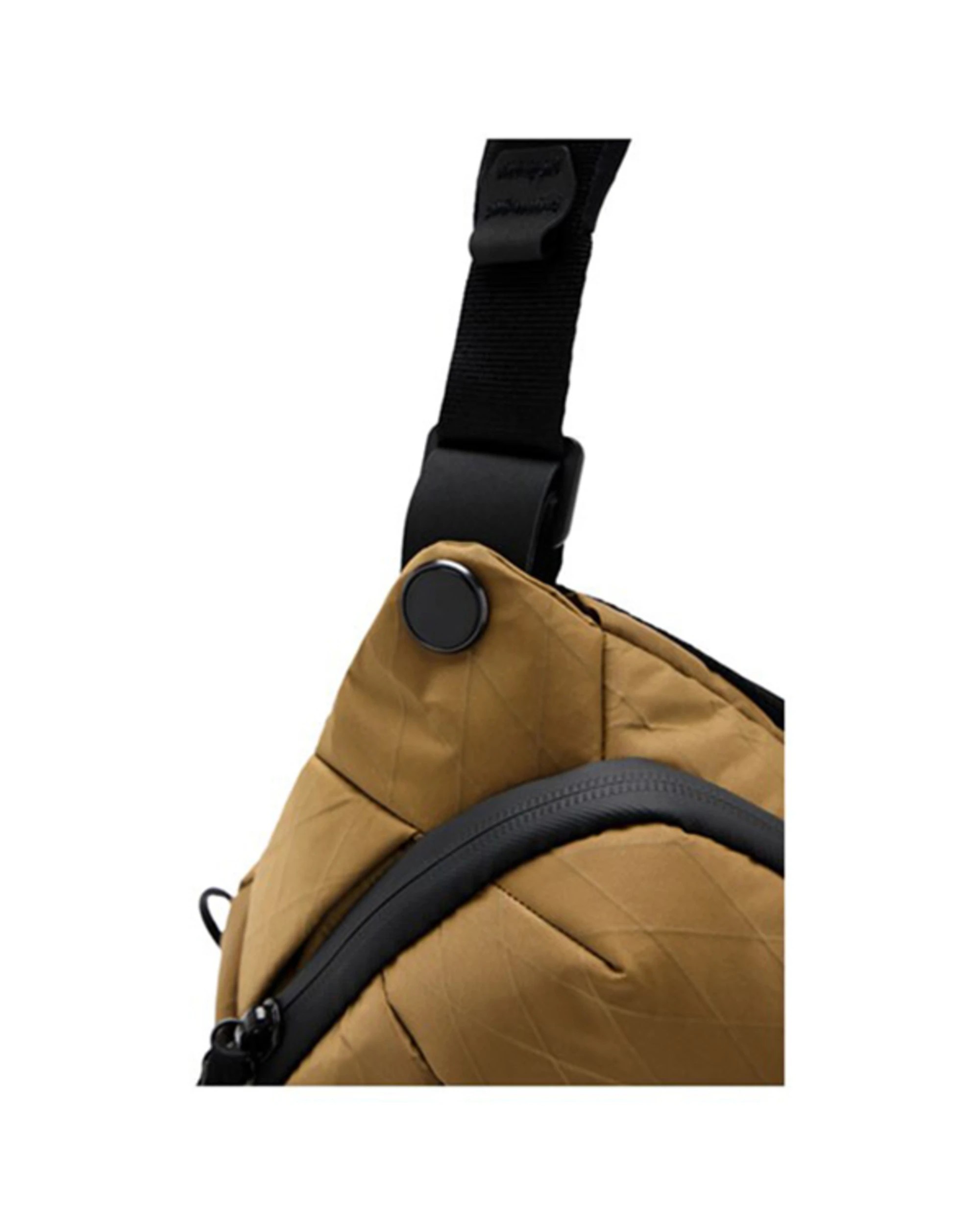 2 Peak Design Everyday Sling 6L v2 - Coyote, 2 of 5