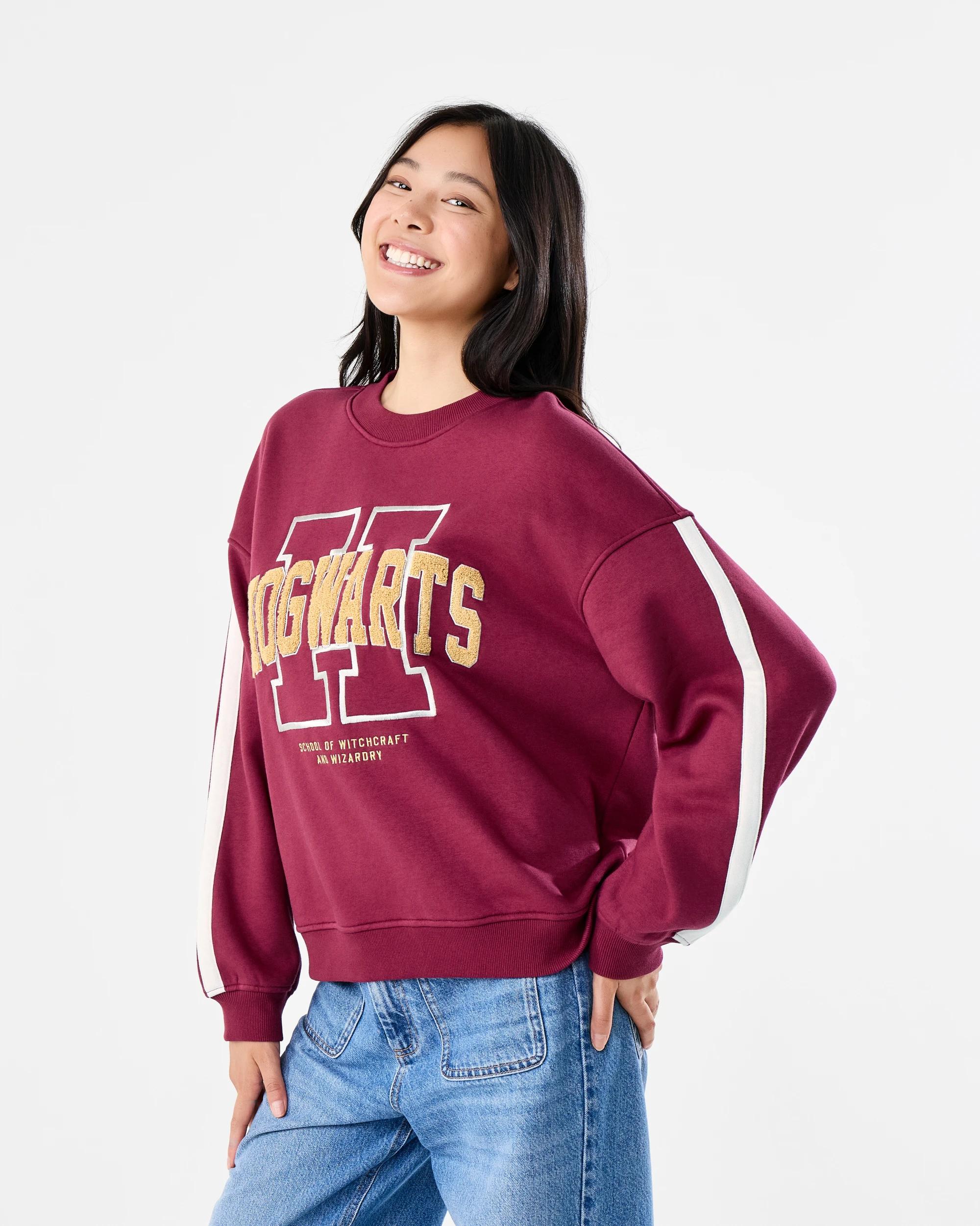 2 Harry Potter License Long Sleeve Sweatshirt Hogwarts, 2 of 7
