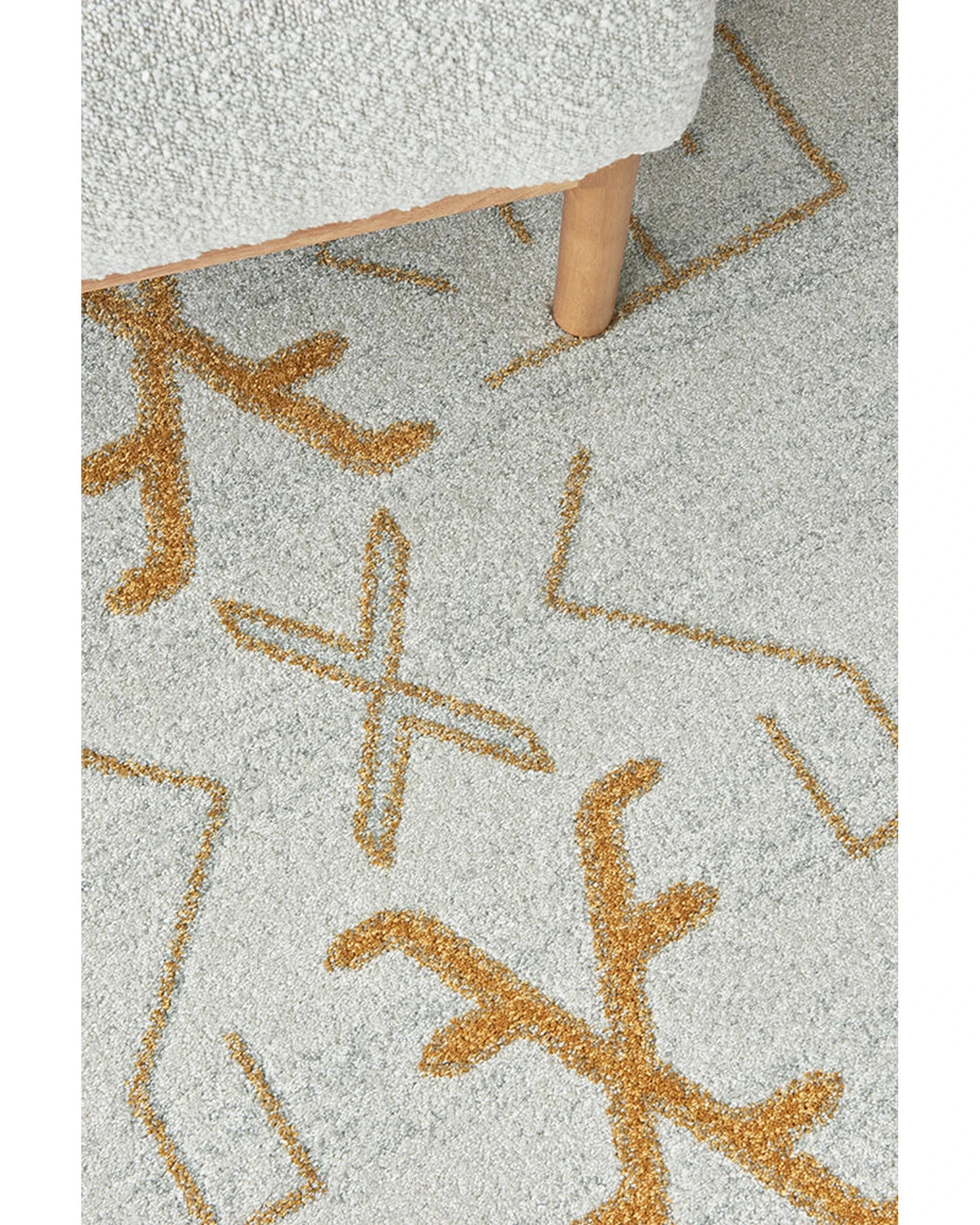 4 RUG CULTURE Paradise Cala Gold Round 200cm Power-Loomed Polypropylene Rug, Off White, Gold, Silver - Assorted, 4 of 5