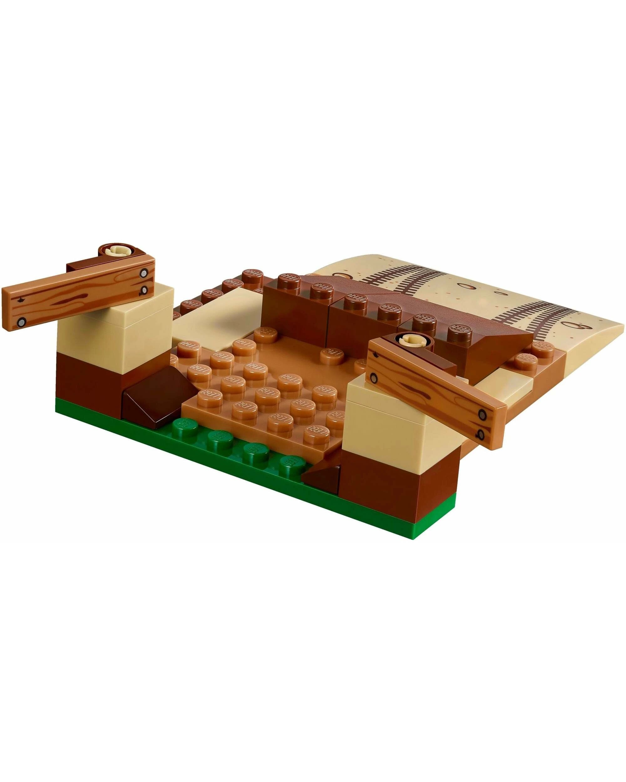 3 LEGO 10742 Juniors: Lightning McQueen Speed Training, 3 of 5