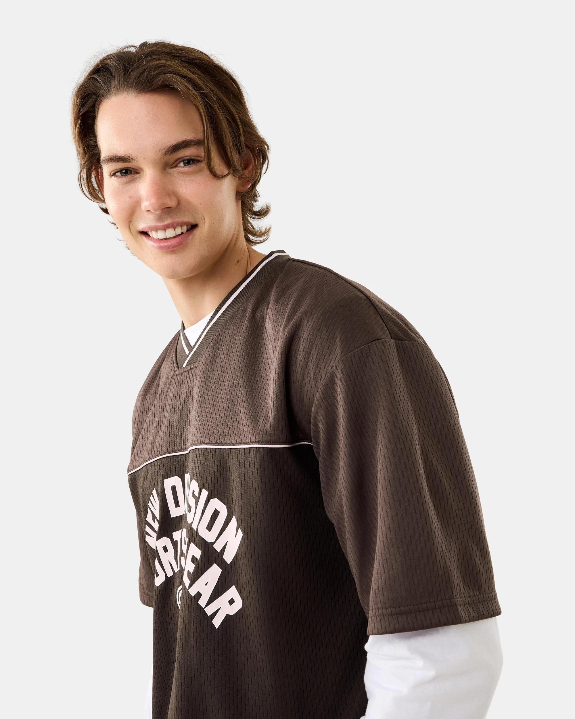 6 Mesh Boxy V-Neck T-shirt Brn Sports, 6 of 8