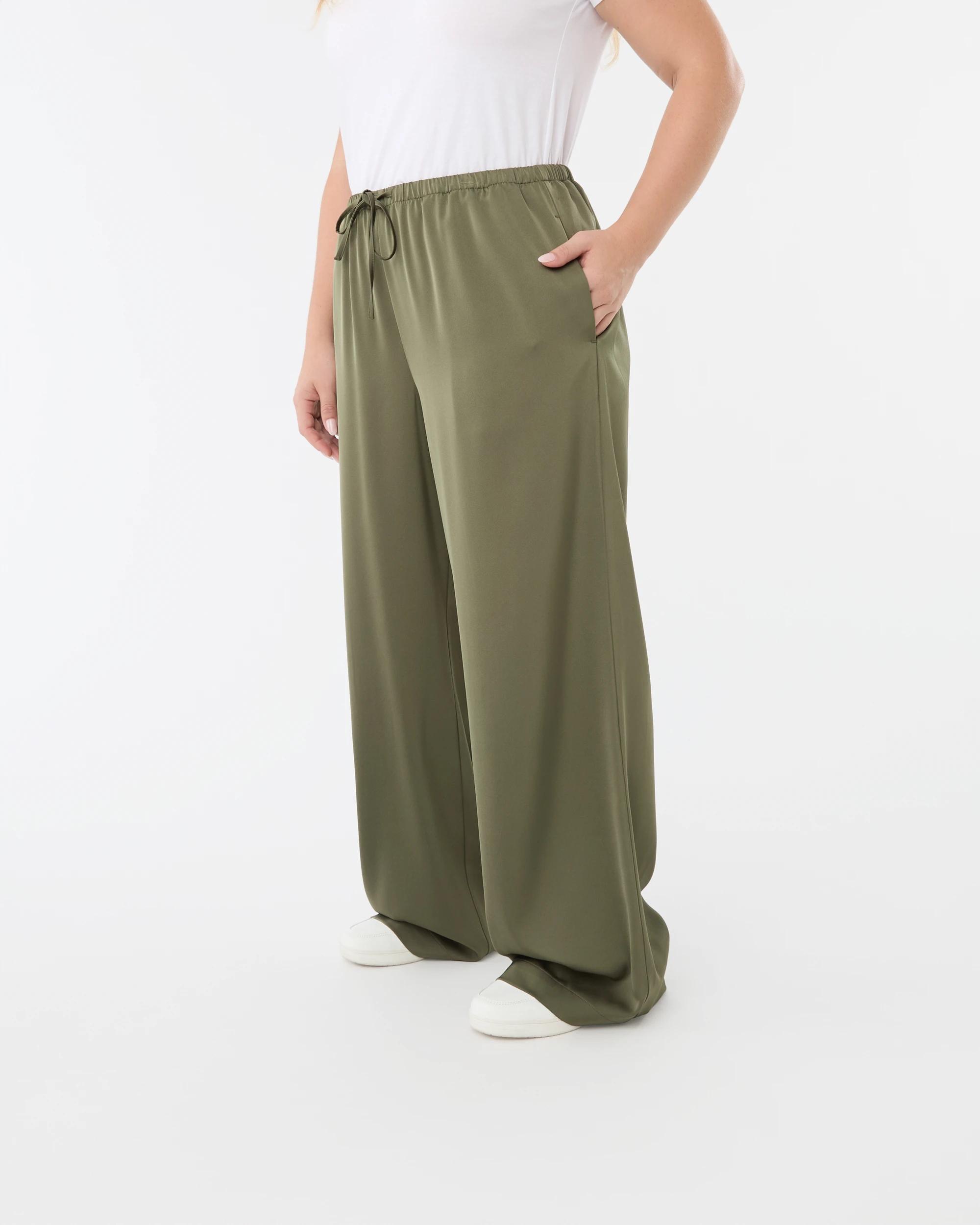 2 Satin Pants Deep Olive, 2 of 5
