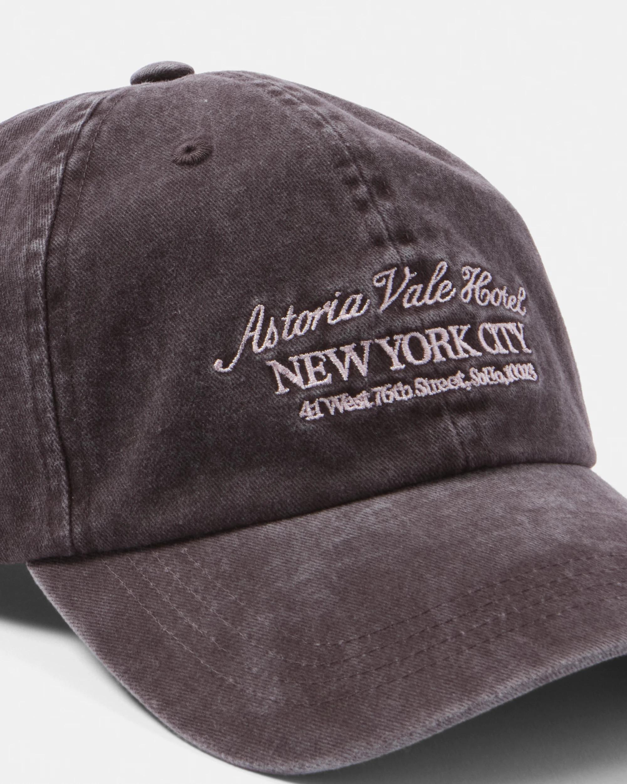 3 Slogan Cap Nyc Hotel, 3 of 3