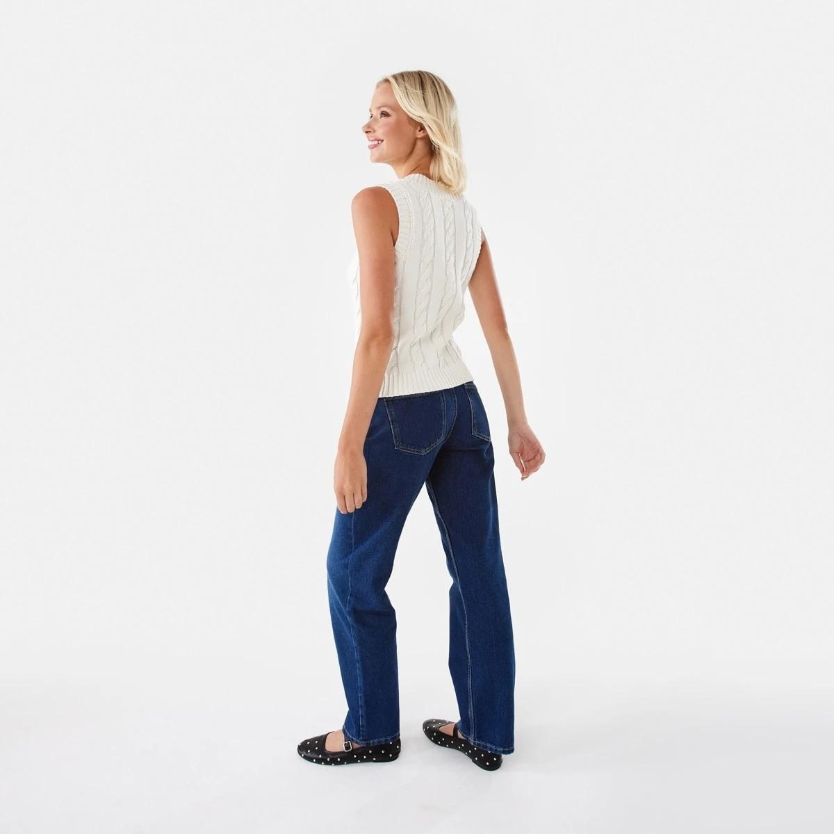 4 Cable Vest Ecru, 4 of 7