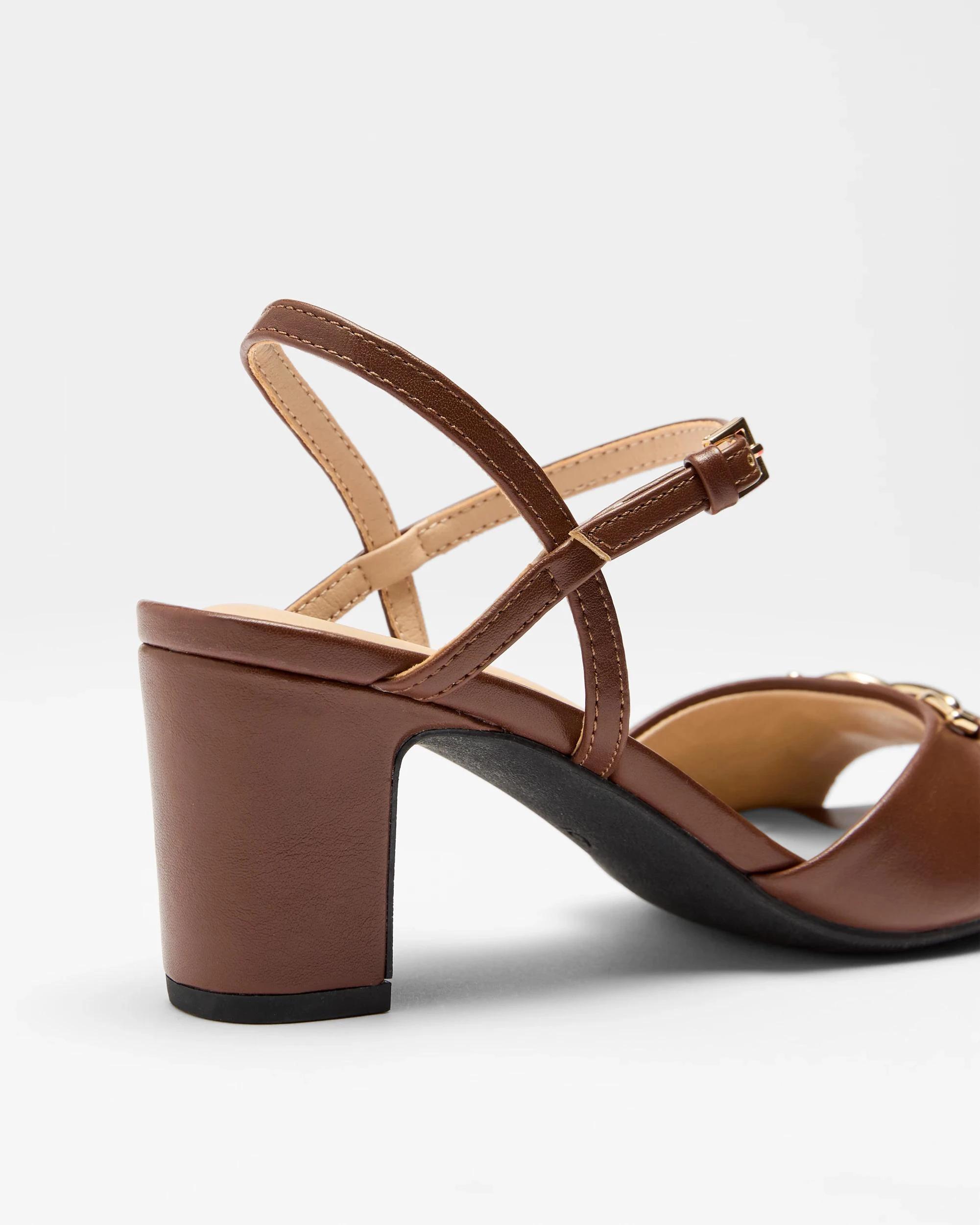 2 Target Woman Womens Saddle Heel - Gabbie BROWN, 2 of 3