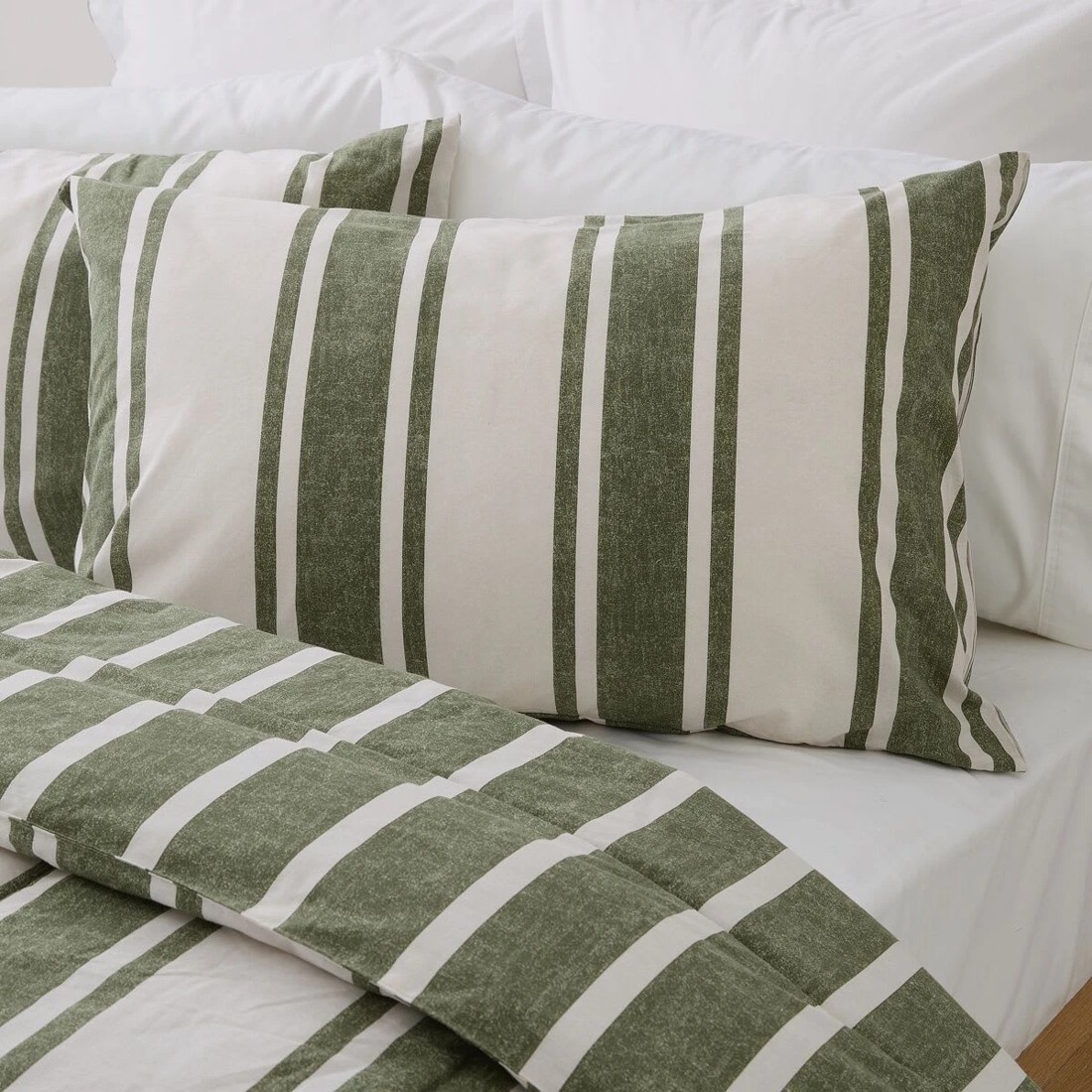 3 Eden Reversible Comforter Set - Double Bed, Green, 3 of 7