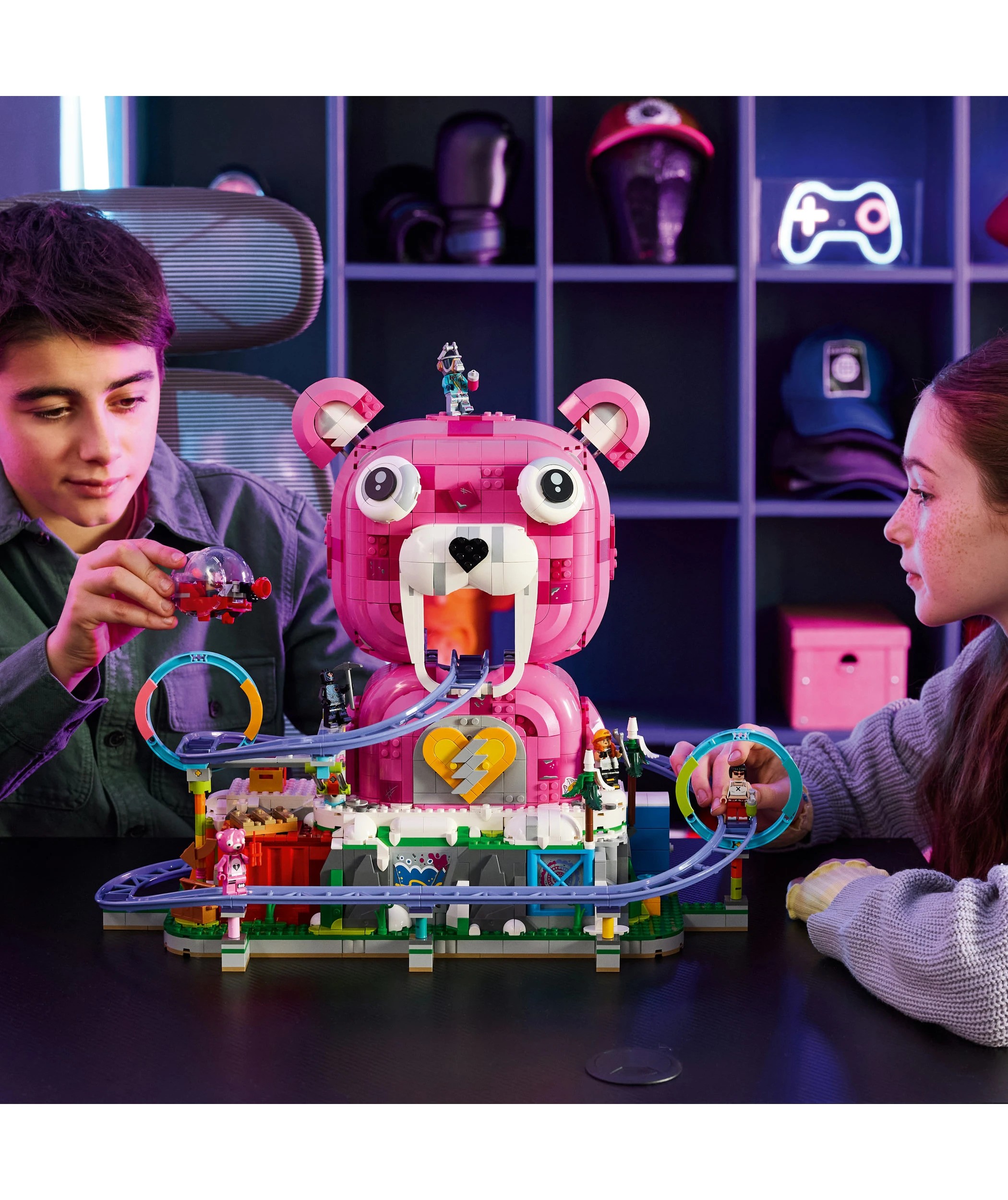 8 LEGO Fortnite Rave Cave 77082, 8 of 10