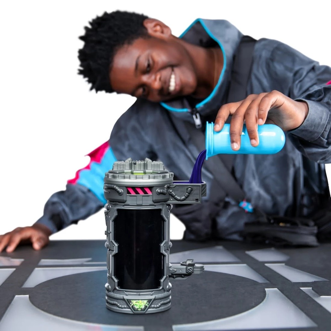 7 MrBeast Lab Mutation Chamber, Experiment to Create Your Beast Release the Metallic Panther, 7 of 10