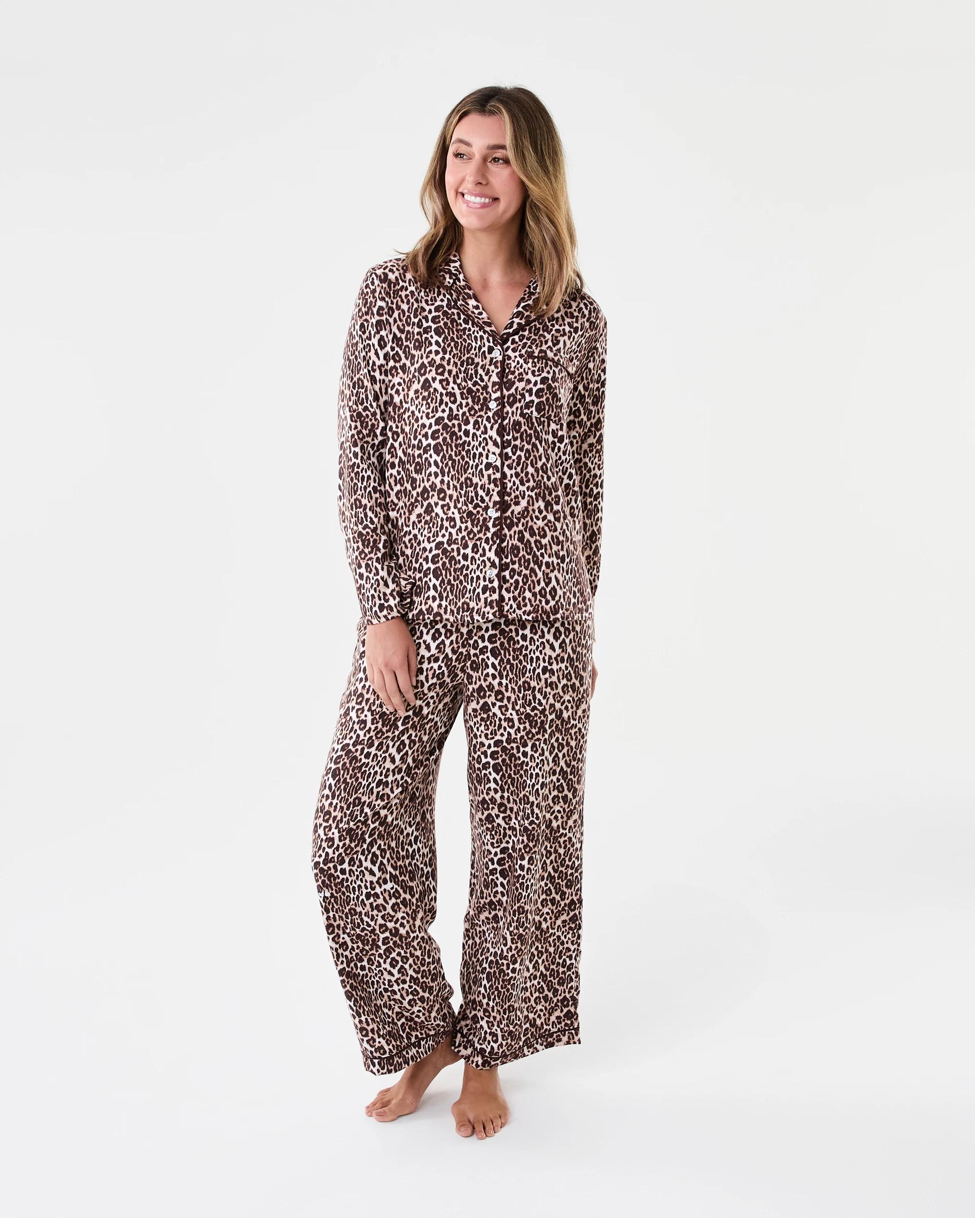 1 Classic Flannel Pyjama Set Leopard, 1 of 8