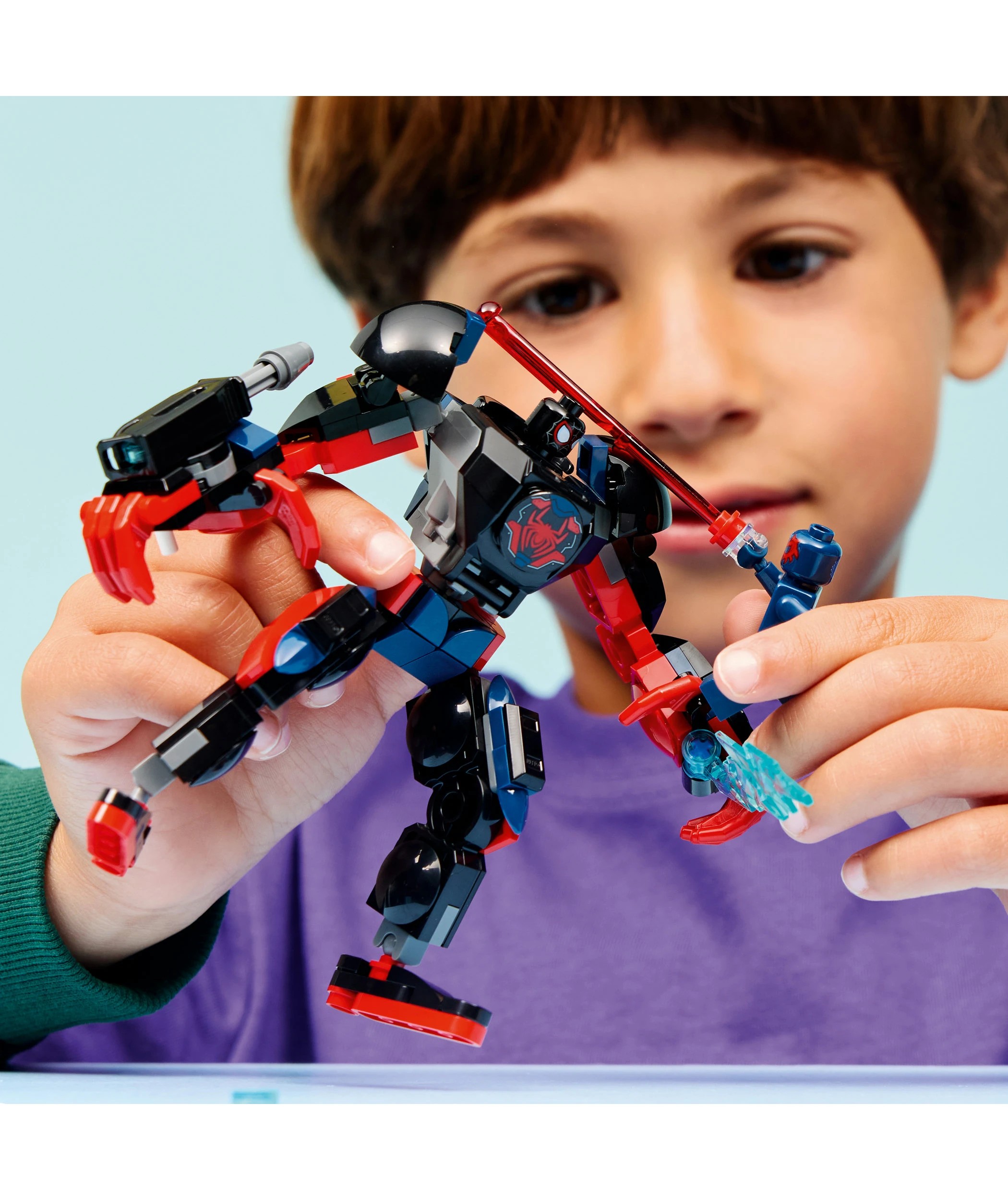 8 LEGO Super Heroes Miles Morales Mech vs. Spider-Man 2099 76337, 8 of 10