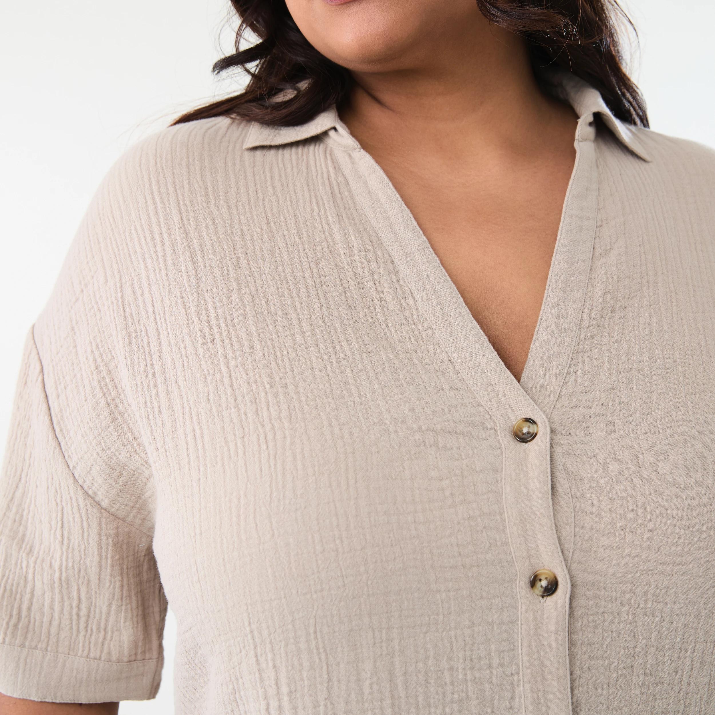 5 Curve Short Sleeve Double Cloth Shirt Grey Taupe, 5 of 6