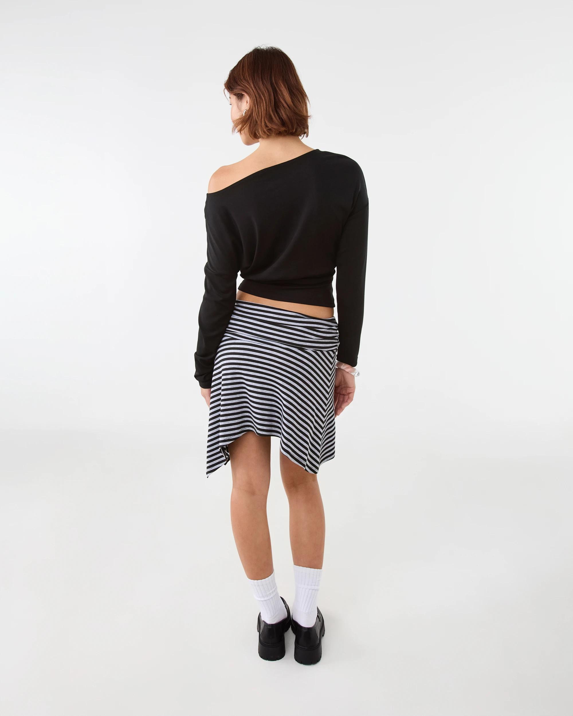 4 Long Sleeve Off the Shoulder Top Black, 4 of 7