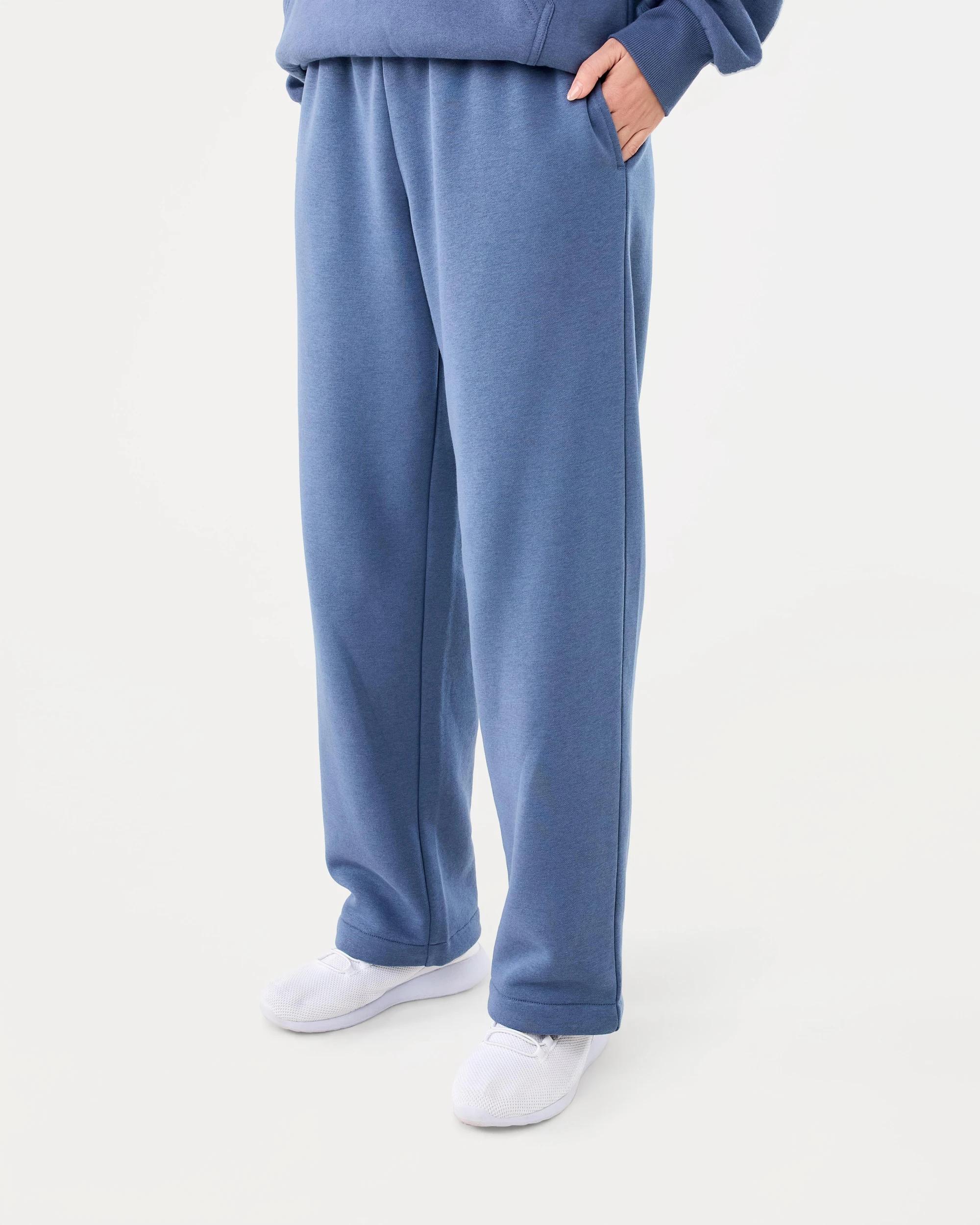 2 Active Womens Wide Leg Fleece Trackpants Nightfall, 2 of 6