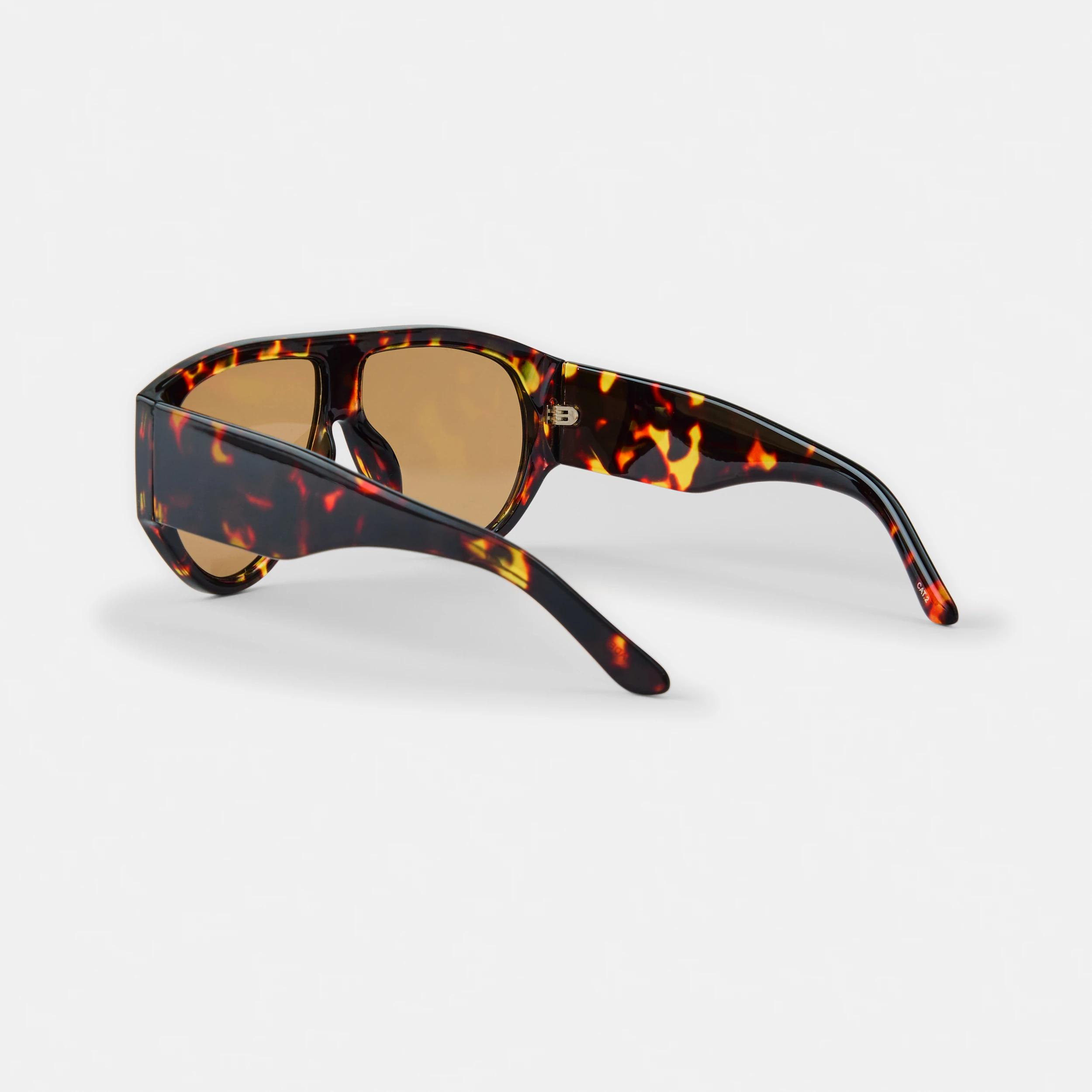 3 Chunky Aviator Sunglasses Tort, 3 of 5