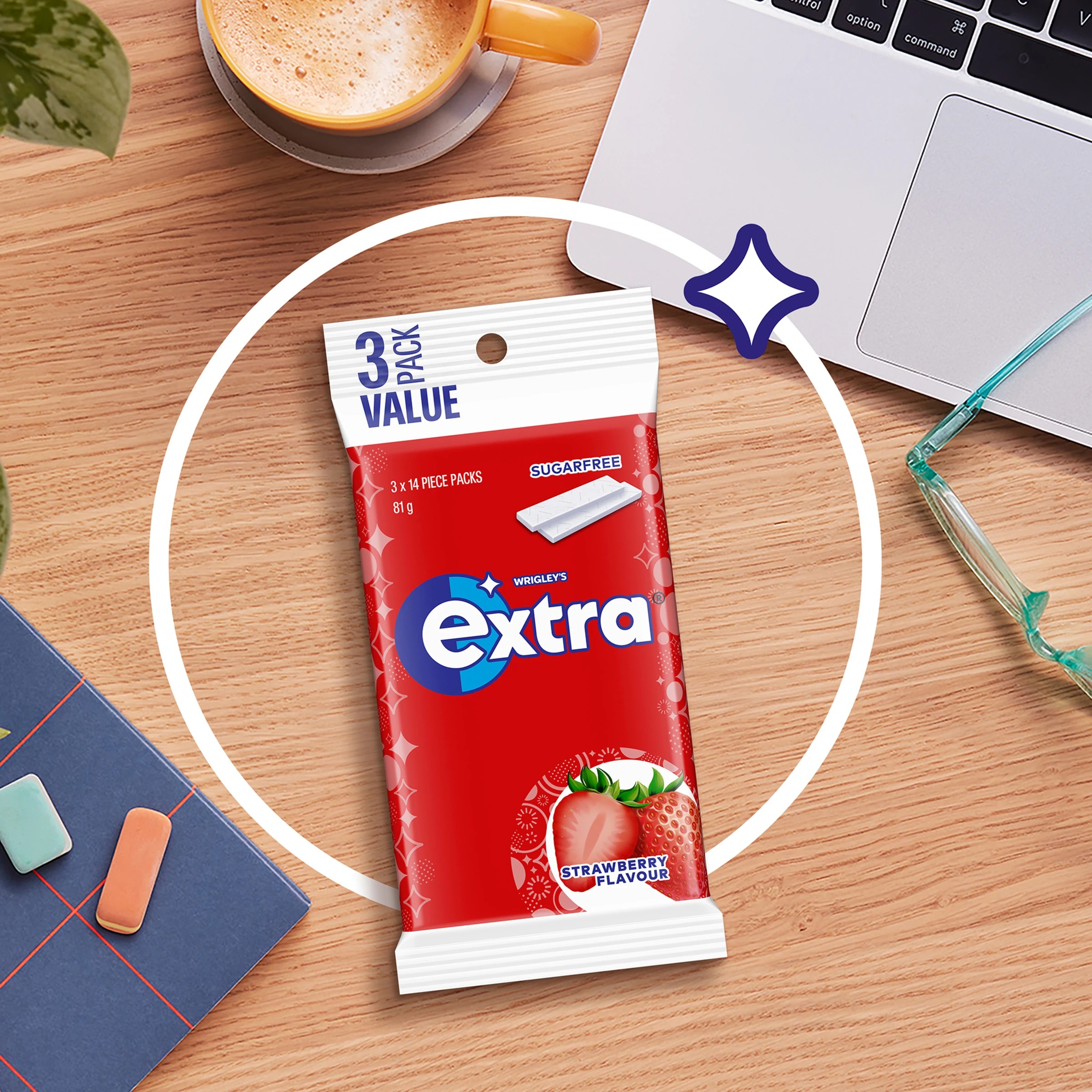 4 3 Pack Wrigley's Extra Strawberry Chewing Gum 81g, 4 of 5