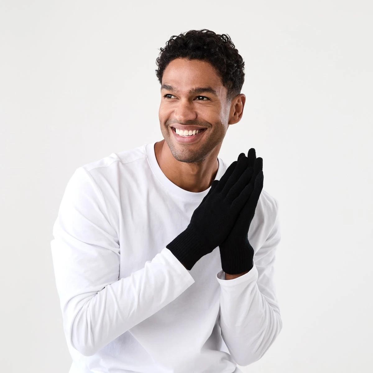 3 Touchscreen Gloves Black, 3 of 3