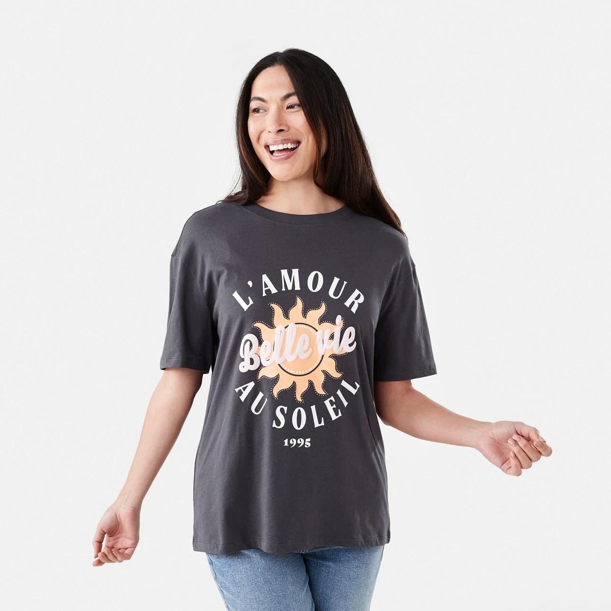 1 Short Sleeve Oversized Boyfriend T-shirt Au Soleil, 1 of 5
