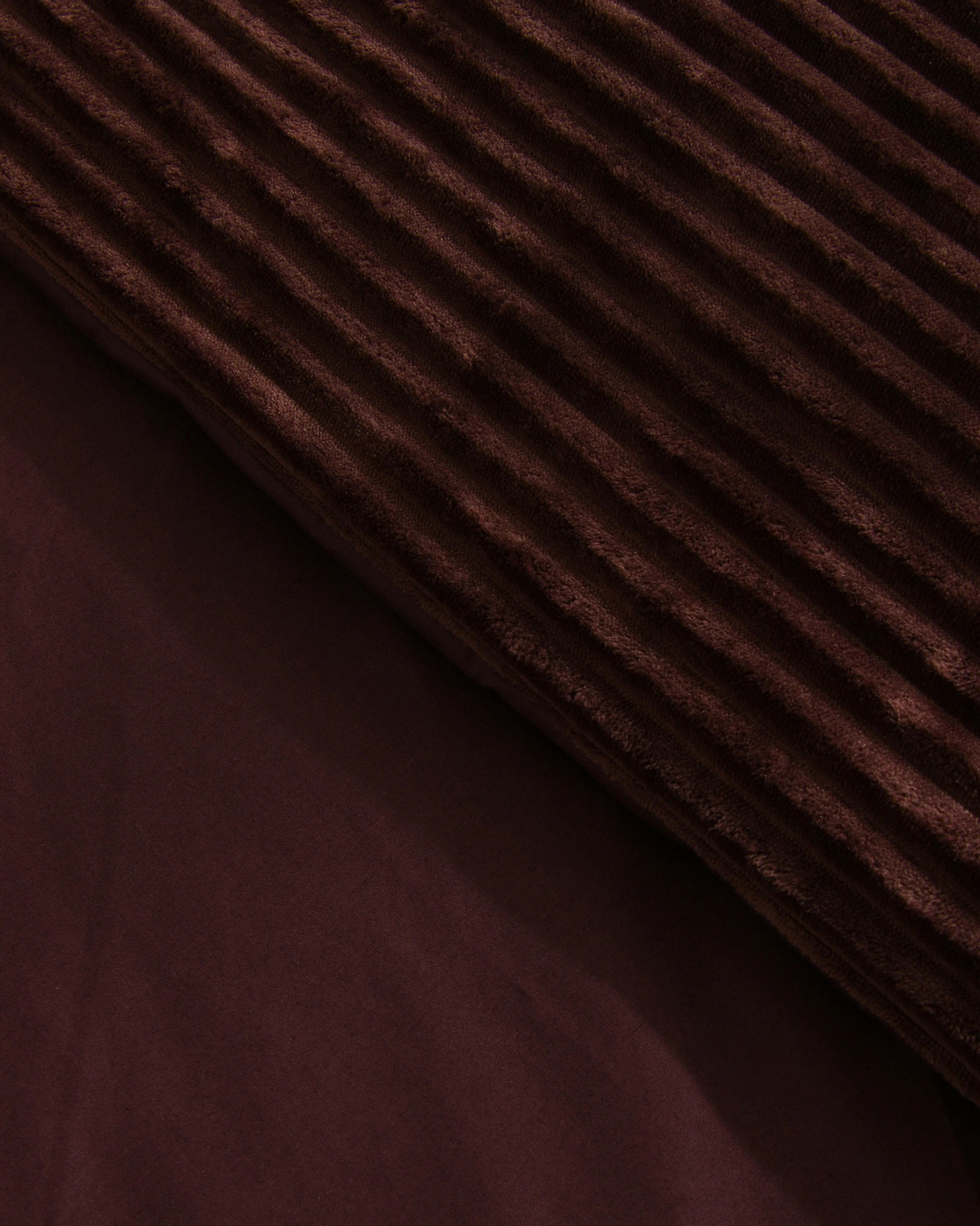 5 Dreamaker Embossed Fleece Quilt Cover Set - Single Bed - Chocolate, 5 of 6