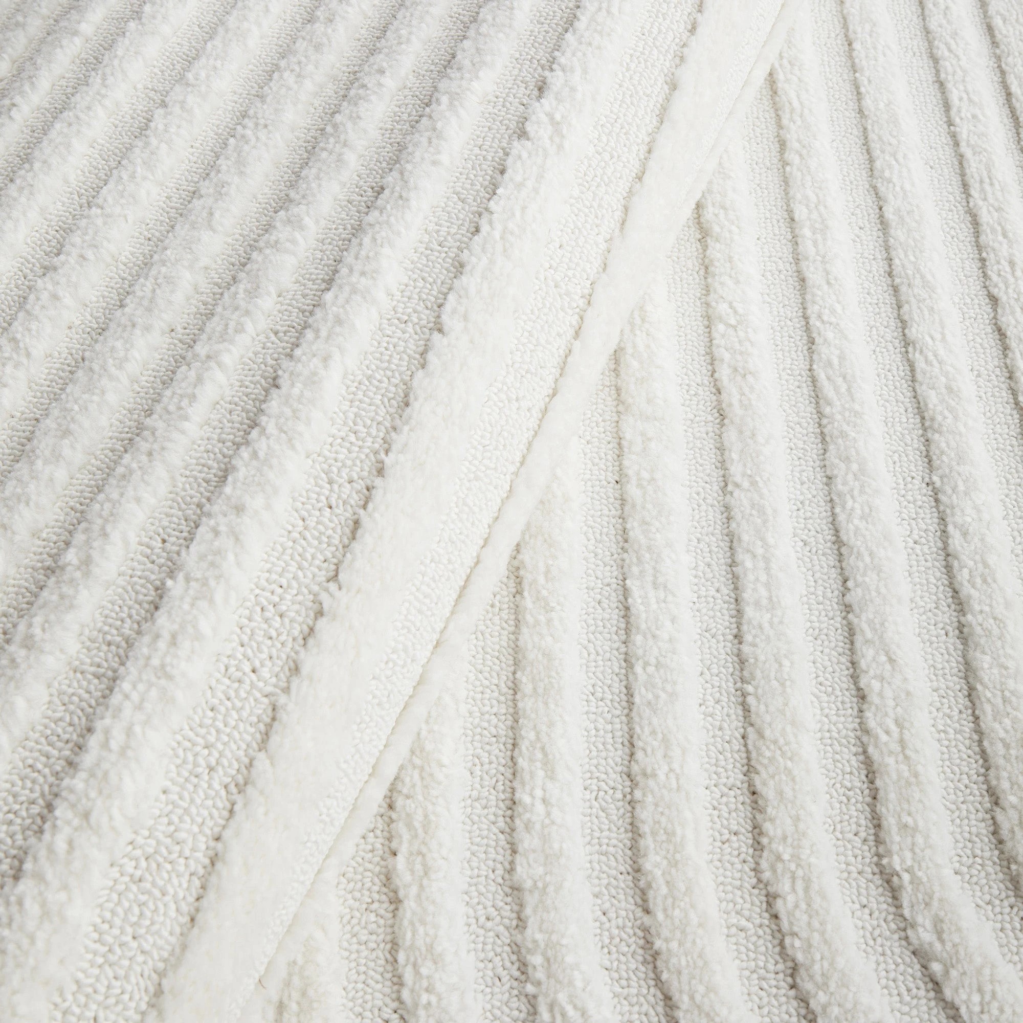 7 Common Ground Rugs Nirvana 69 230x160cm - White, 7 of 7