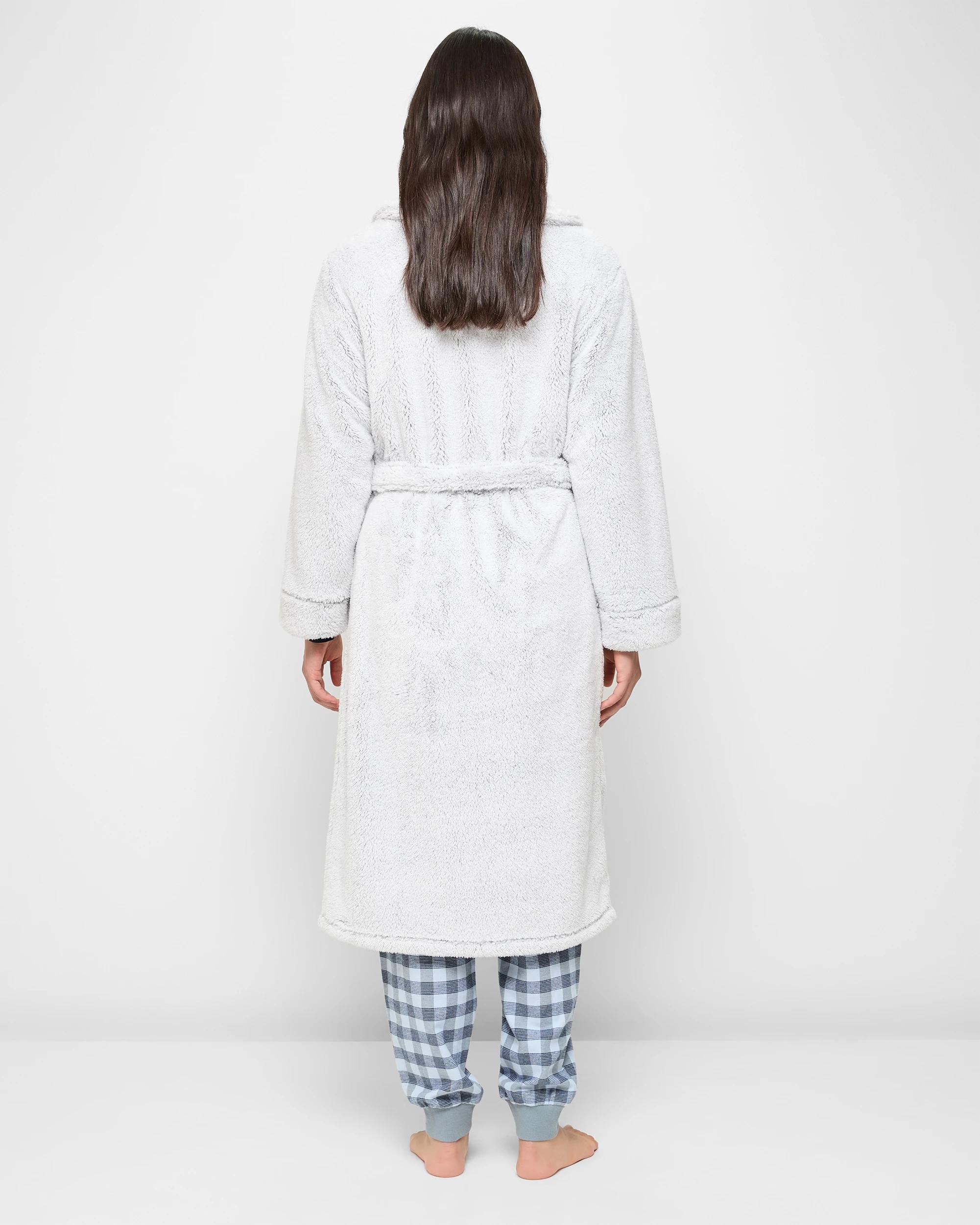 3 Target Woman Sherpa Collared Sleep Robe GREY, 3 of 5