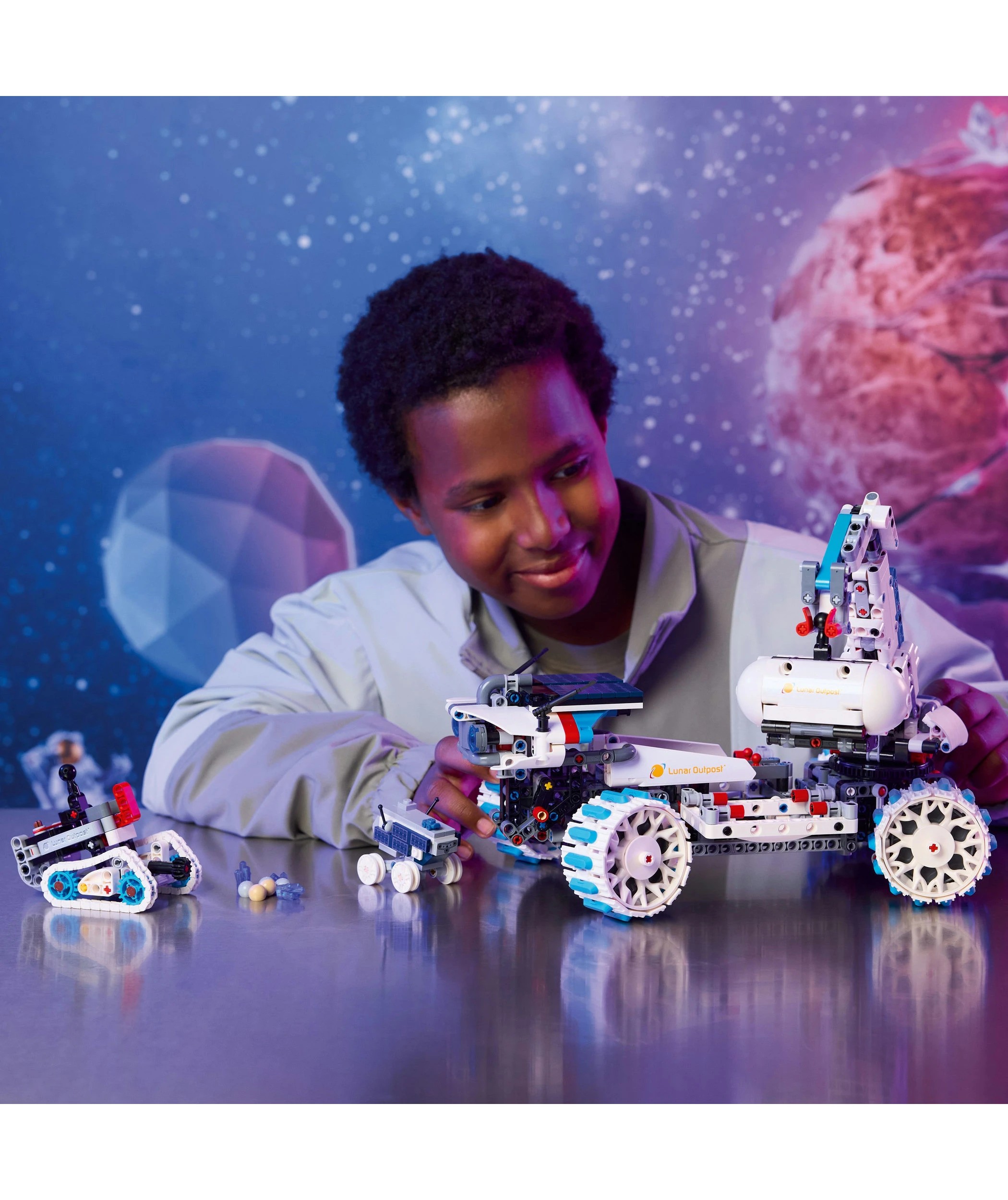 9 LEGO Technic Lunar Outpost Moon Rover Space Vehicle 42211, 9 of 10