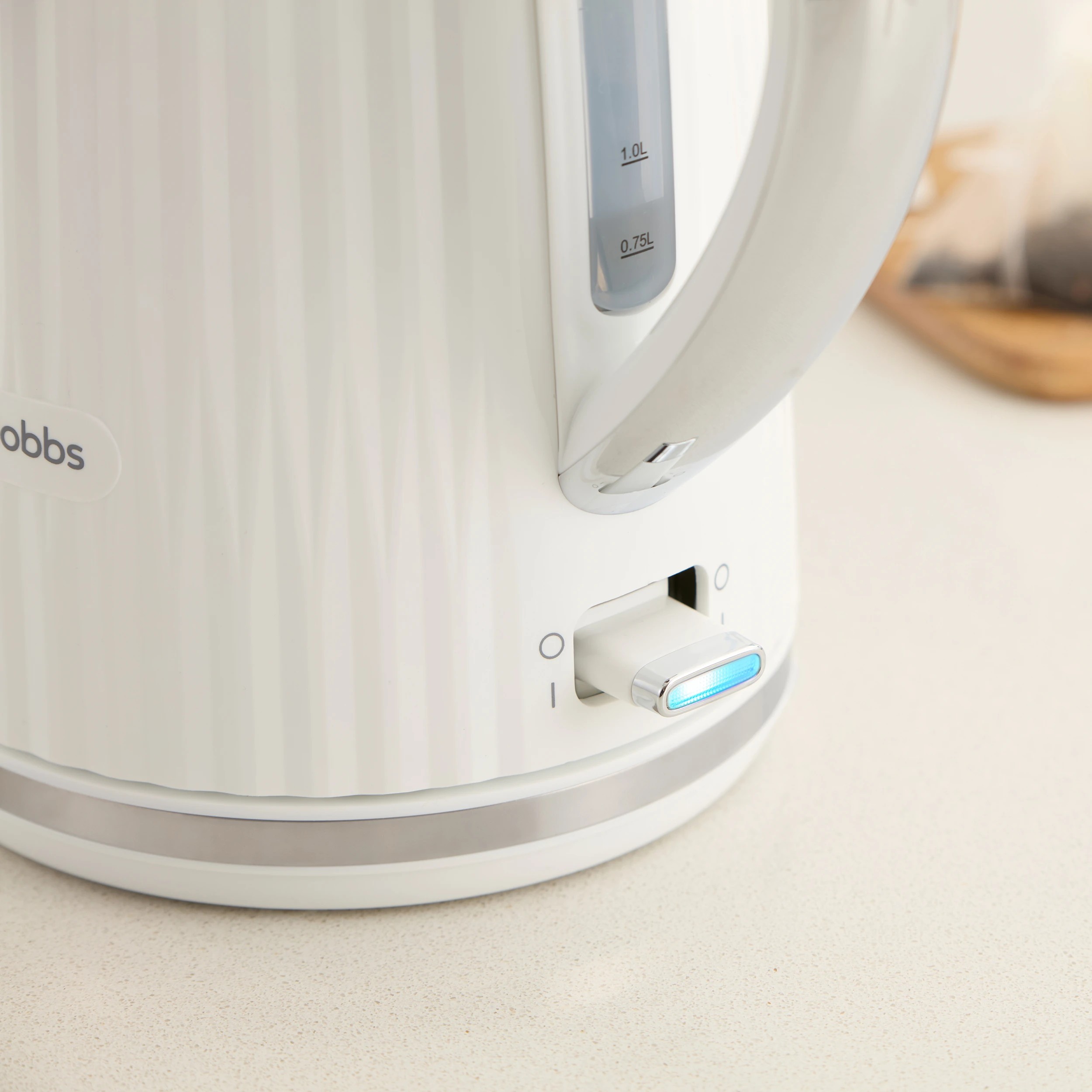 8 Russell Hobbs Eden Kettle White, 8 of 9