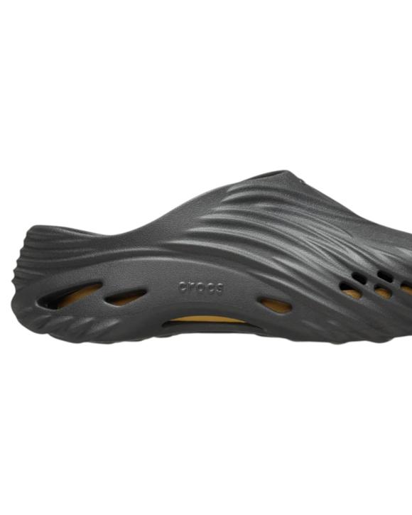 Crocs Mens Echo Wave Clogs Sandals