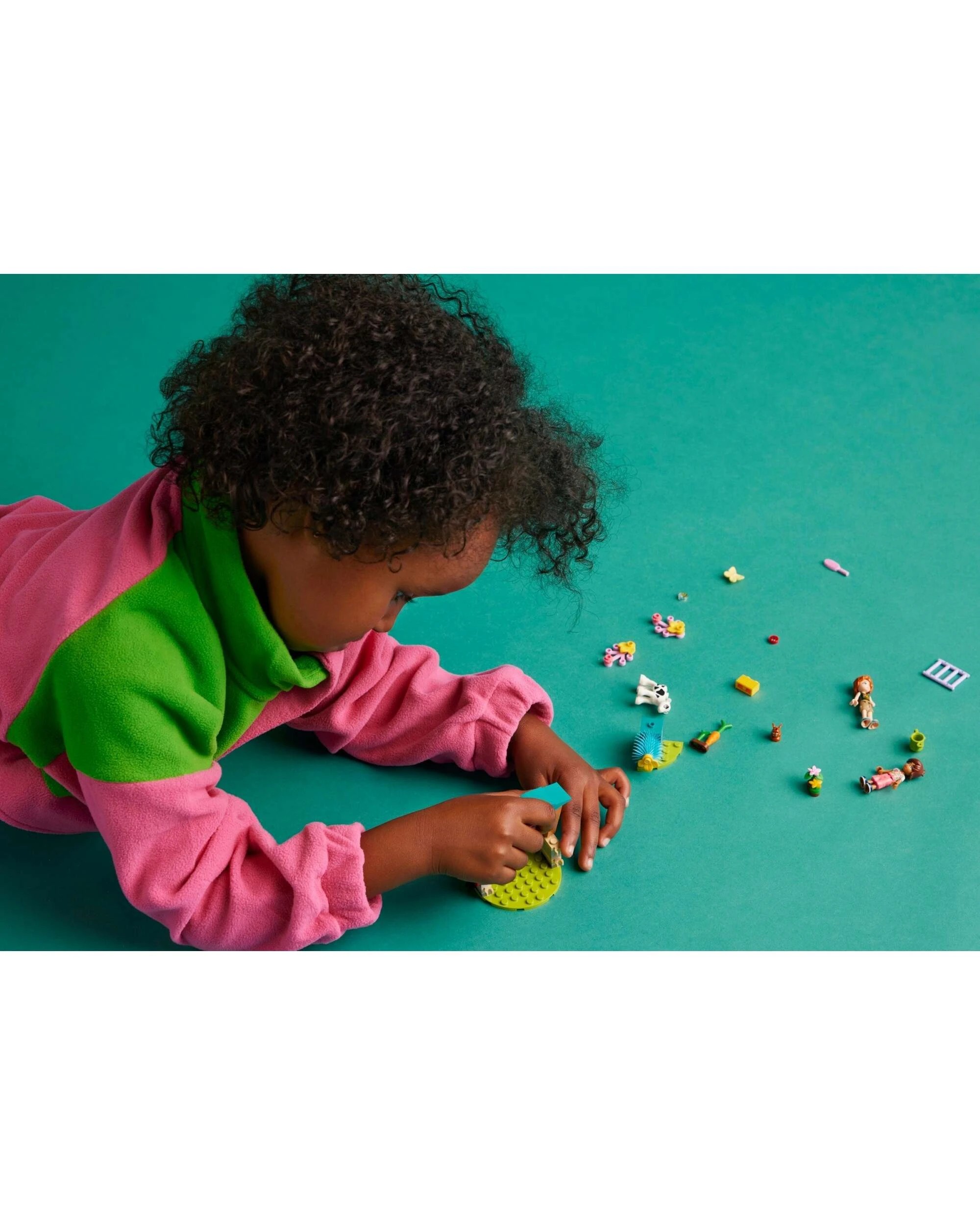 4 LEGO Friends 42607 Autumn's Baby Cow Shed, 4 of 5