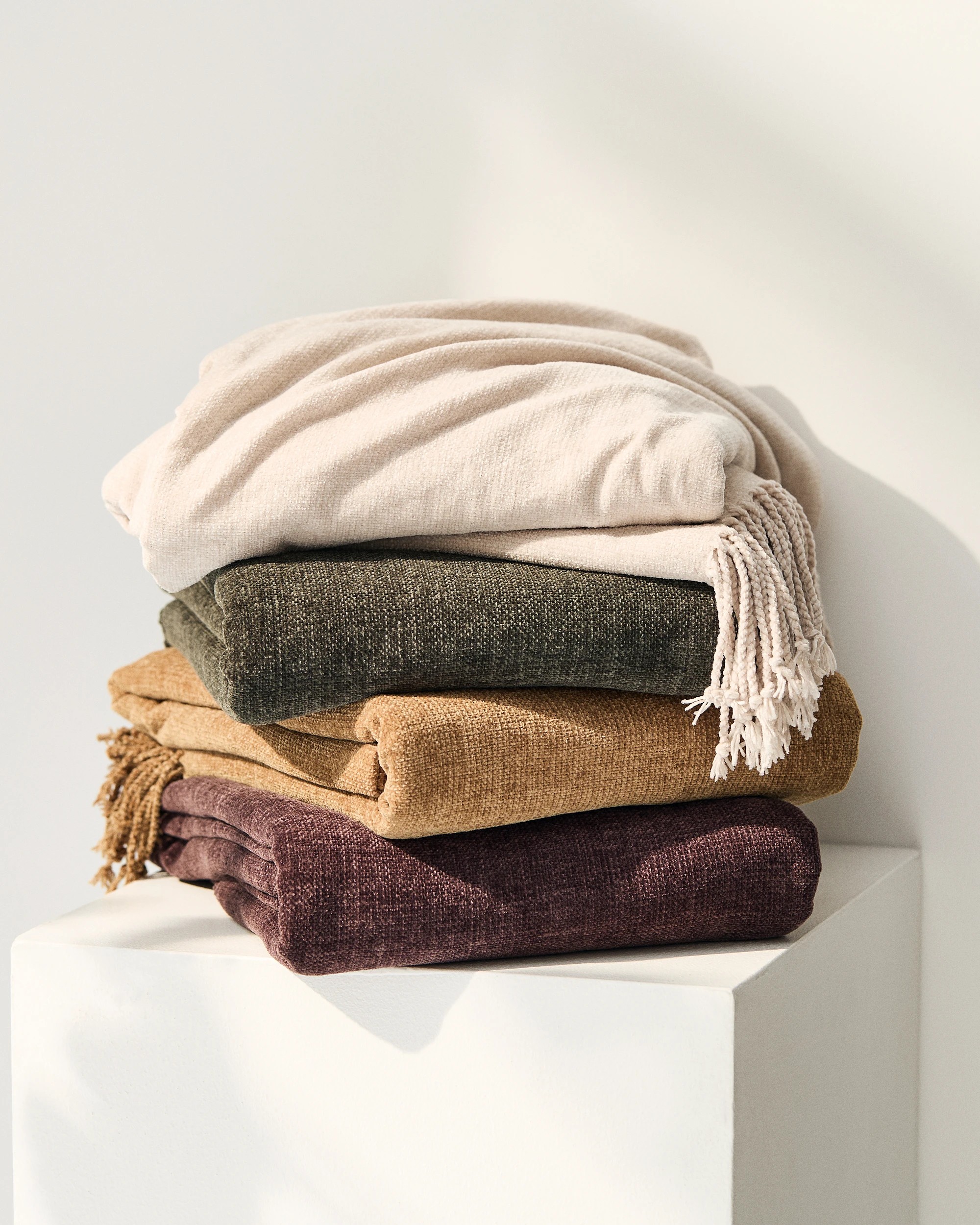 4 Target Issy Chenille Throw - One Size - Green, 4 of 4