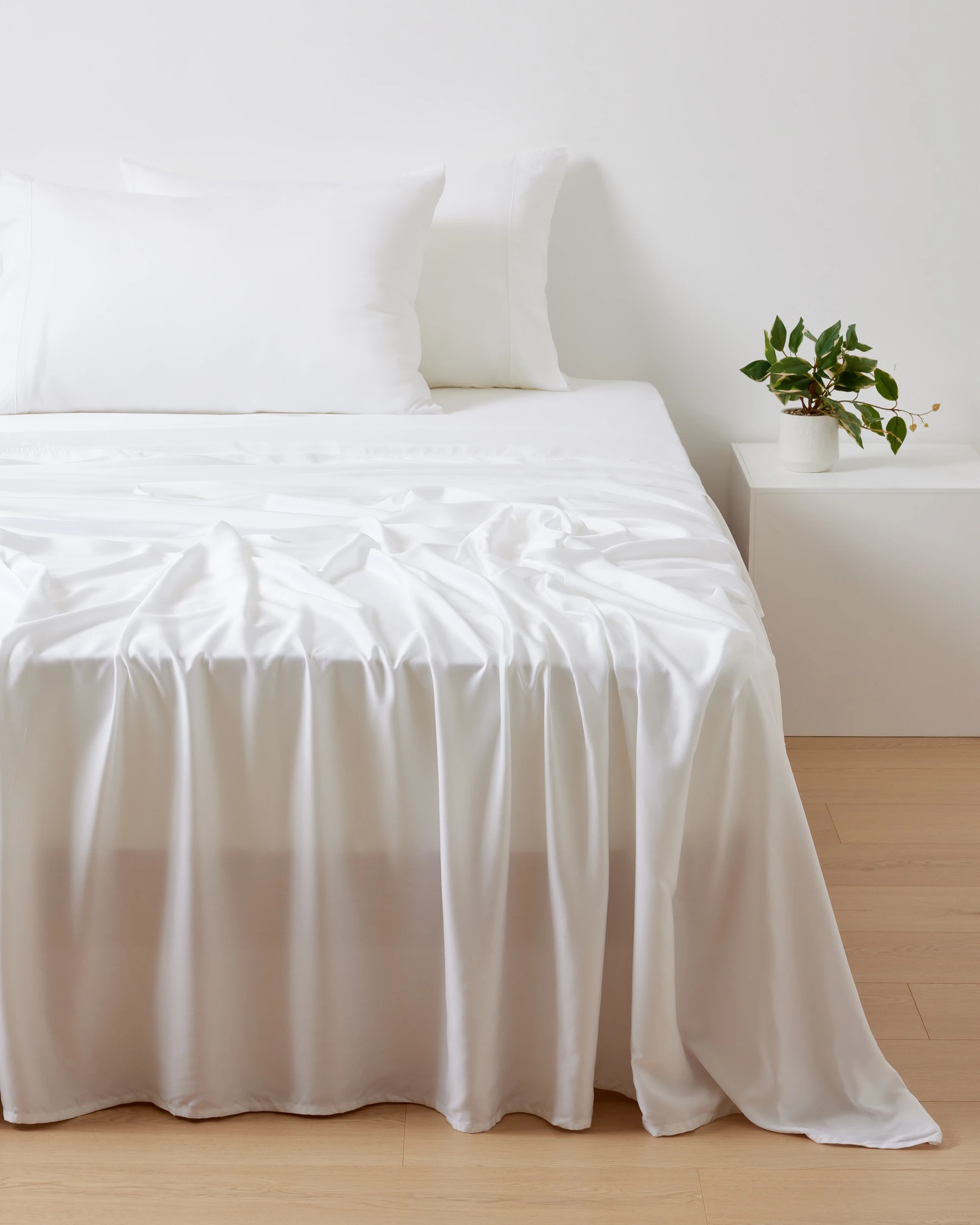 2 375 Thread Count Bamboo Sheet Set - Queen Bed, White, 2 of 7