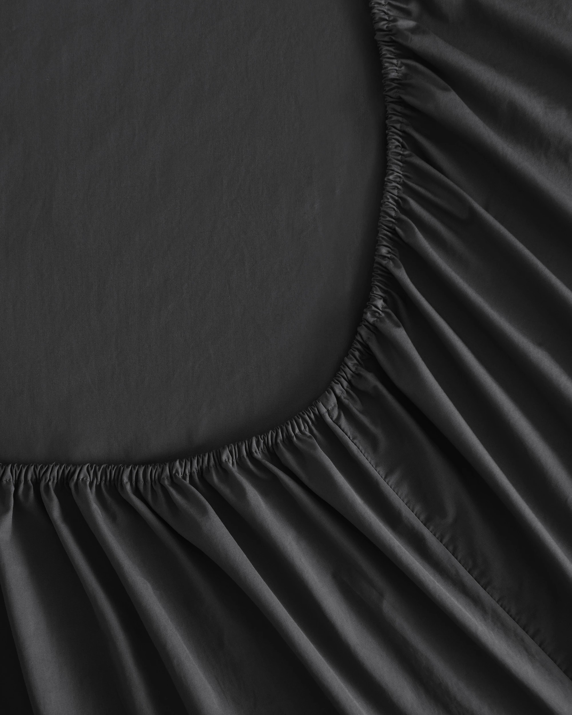 4 Dreamaker 250TC Cotton & Recycled Polyester Blend Fitted Sheet Set - Double Bed - Charcoal, 4 of 5