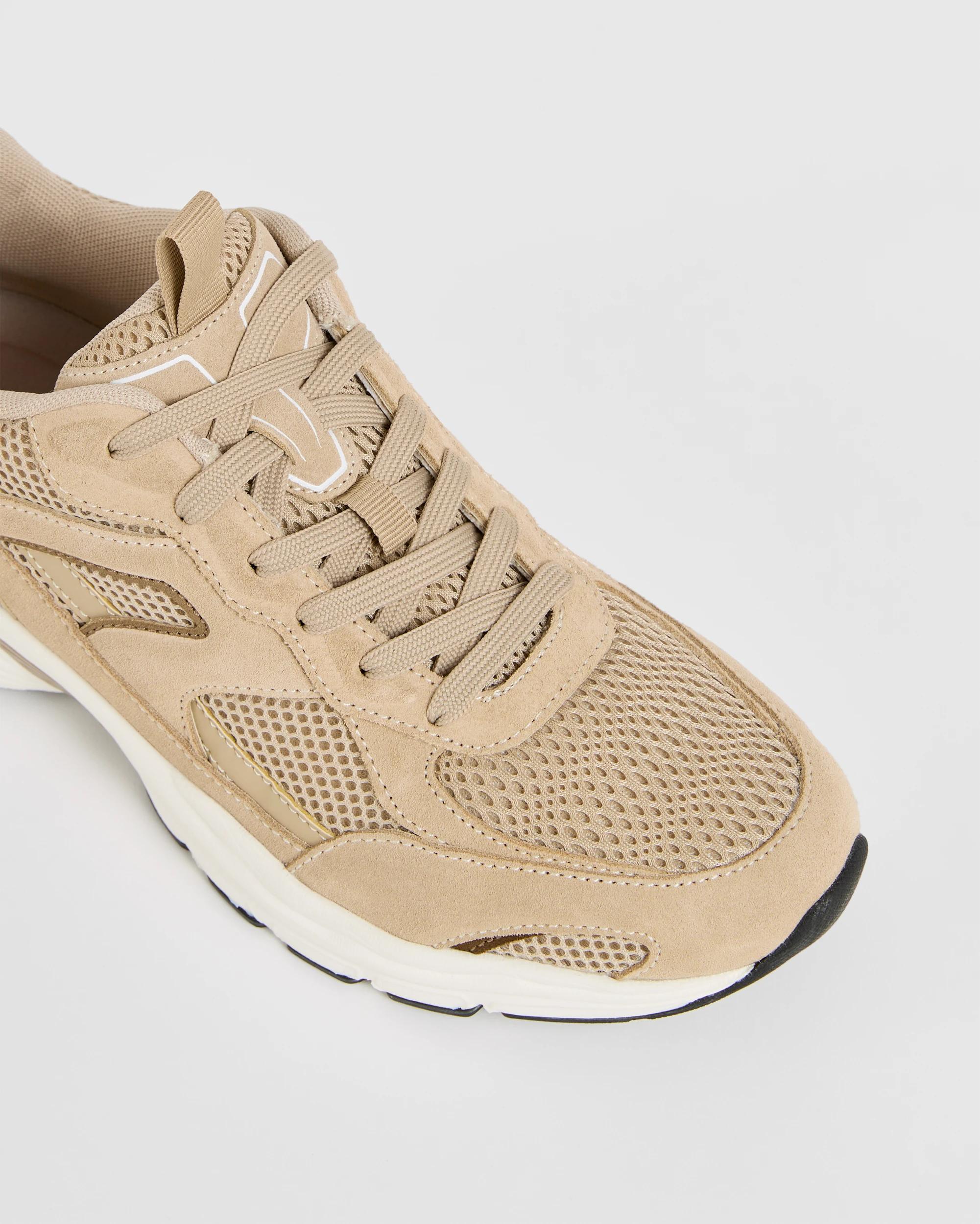 3 Target Man Suede and Mesh Runners BEIGE, 3 of 3