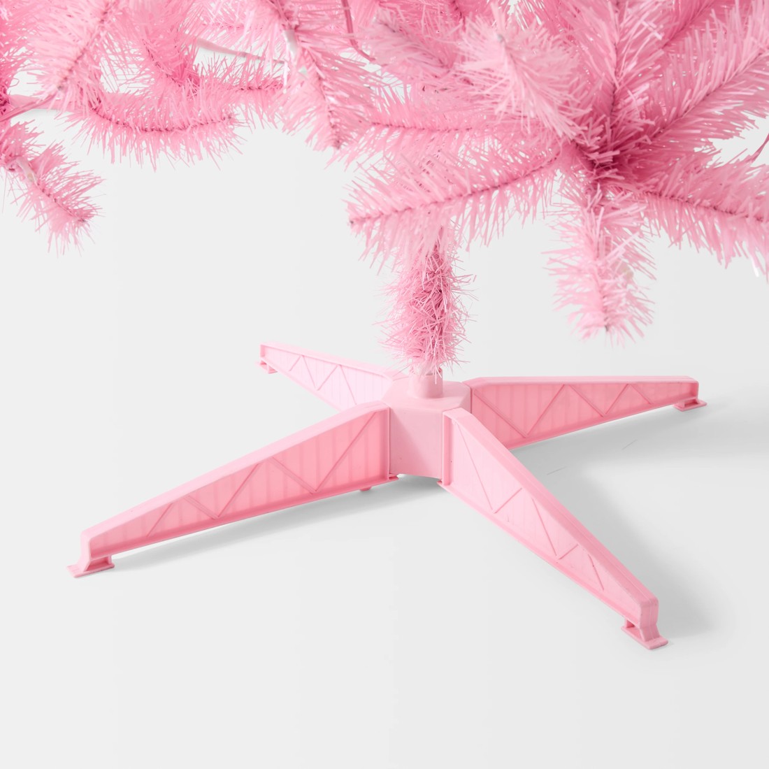 7 1.82m (6ft) Pink Prelit Christmas Tree, 7 of 8