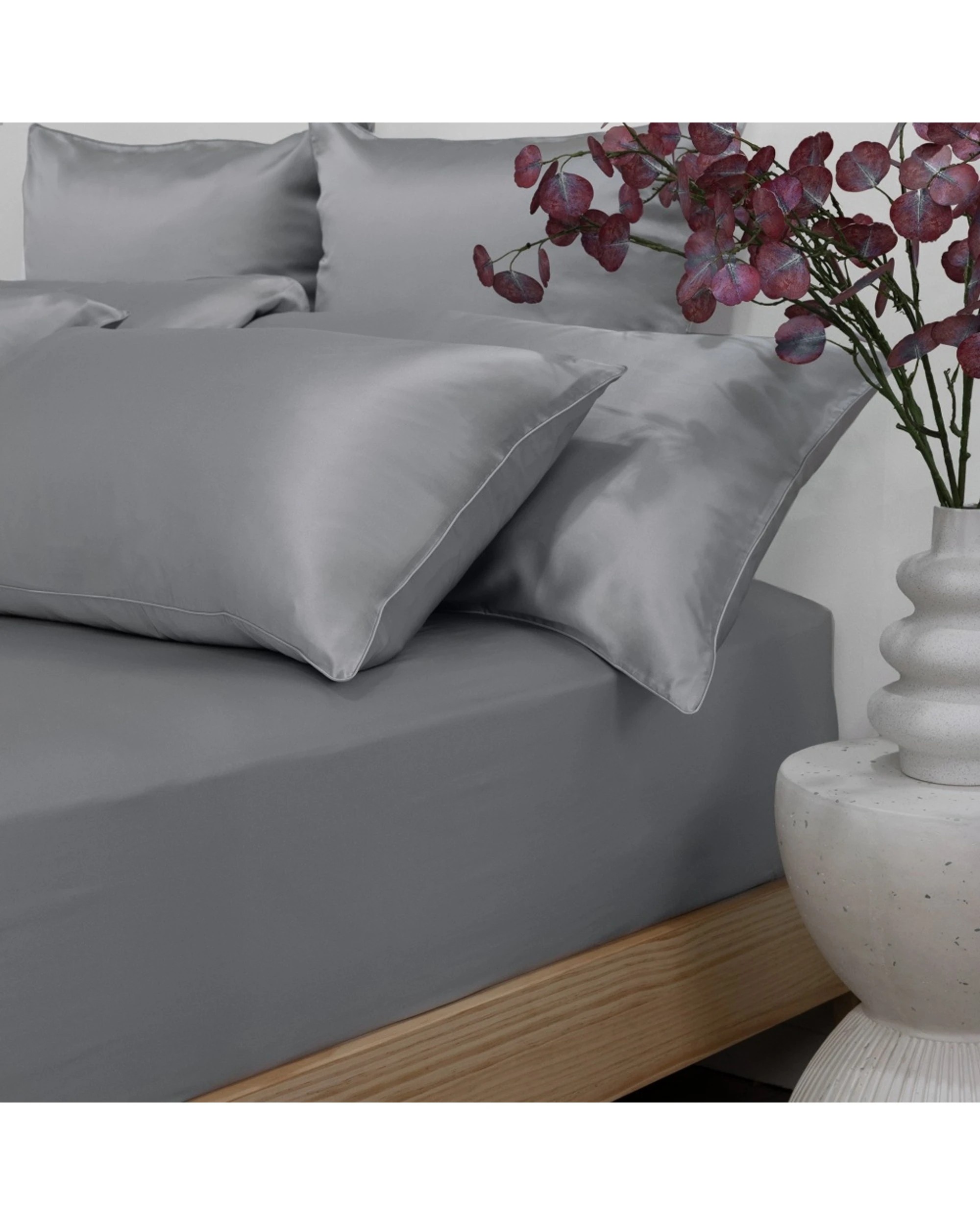 1 Bedding co Fitted Sheet 100% Mulberry Silk 22 Momme - King Single Bed - Silver, 1 of 4