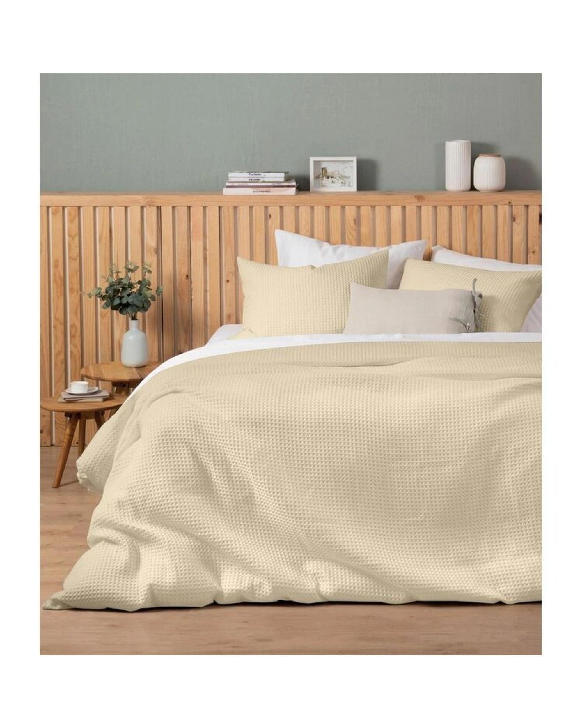 1 Odyssey Living Florida Keys Waffle Quilt Cover Set - Queen Bed - Multi, 1 of 2
