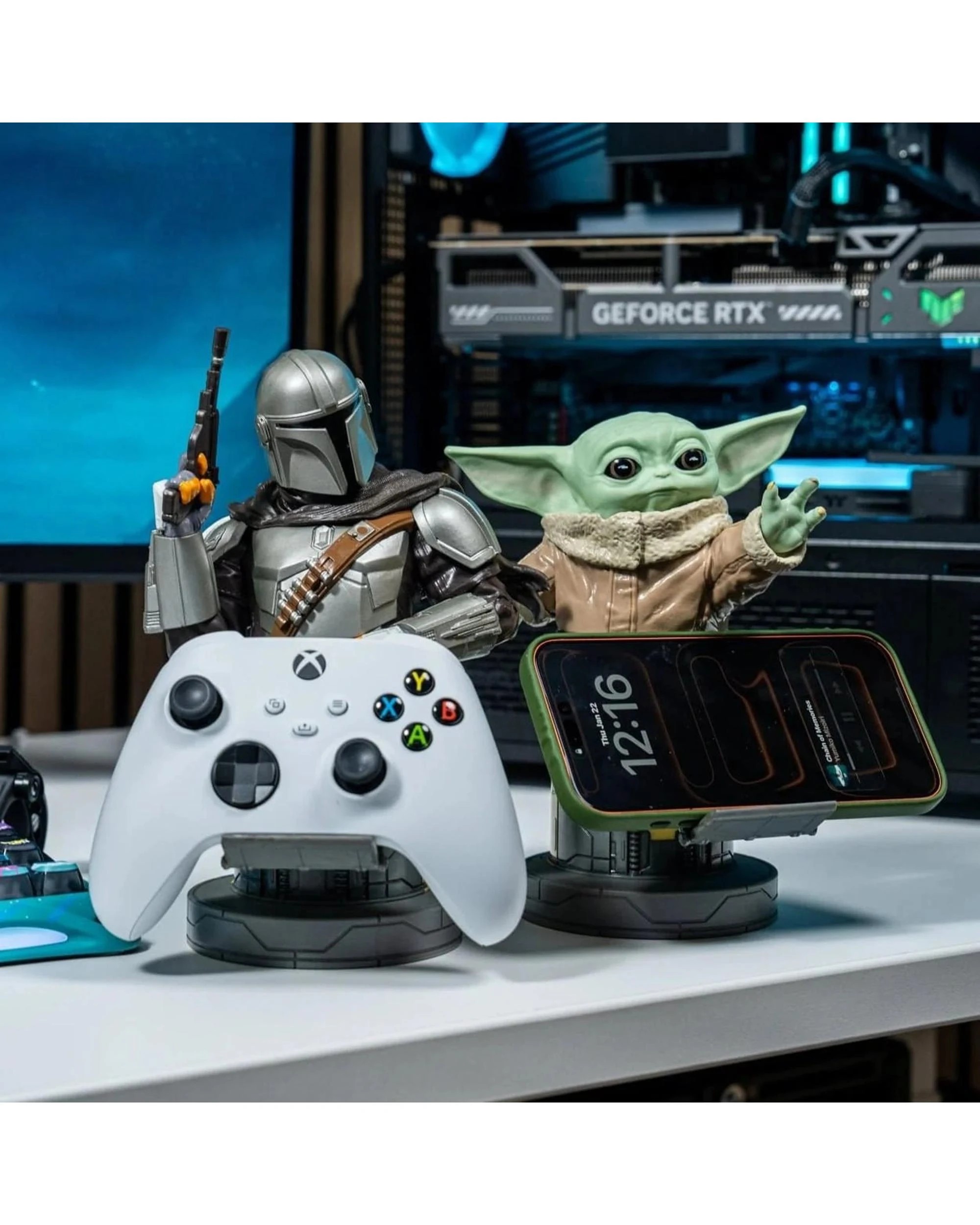 5 Cable Guys REST Star Wars The Mandalorian Grogu Mandalorian Apprentice Phone and Controller Holder, 5 of 5