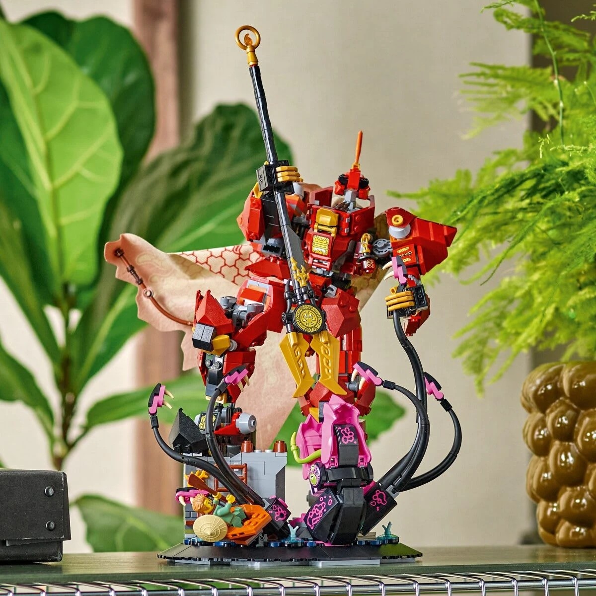 8 LEGO NINJAGO The Fire Knight Mech 71846, 8 of 10