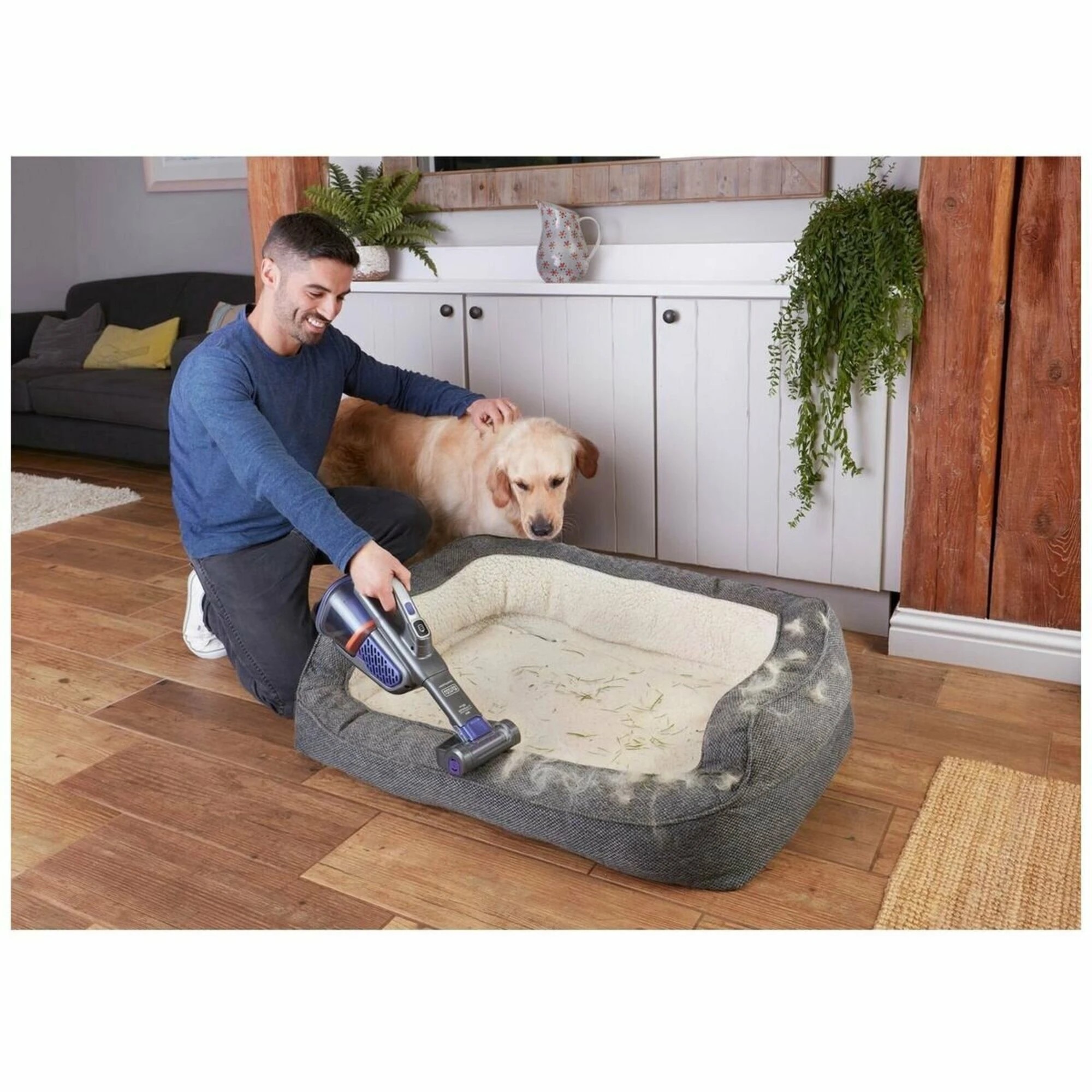 4 Black & Decker 18V Lithium Ion Pet Dustbuster, 4 of 5