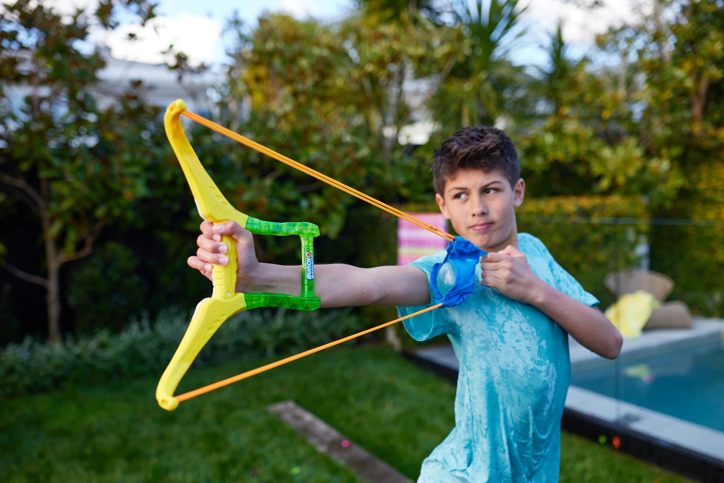 5 Zuru Bunch O Balloons Tropical Party! Slingshot and Self-Sealing Water Balloons Set, 5 of 7