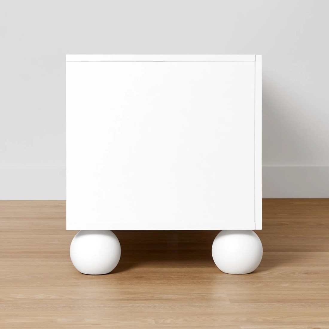 4 Burleigh Entertainment Unit, 4 of 9