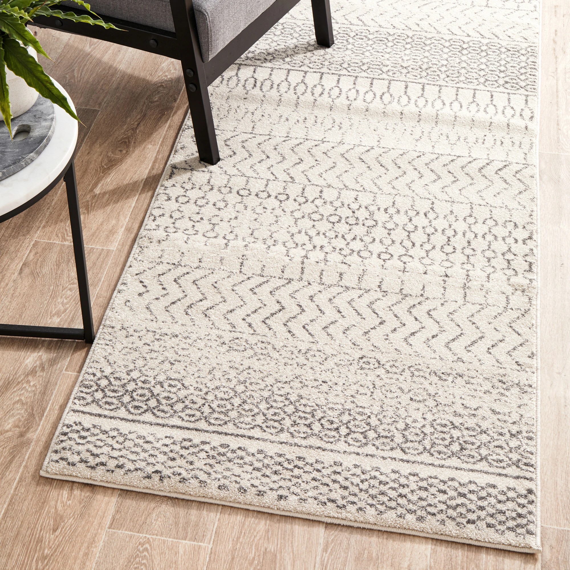 4 Common Ground Rugs Lustre Harper 300x80 cm Rug - Silver, 4 of 9
