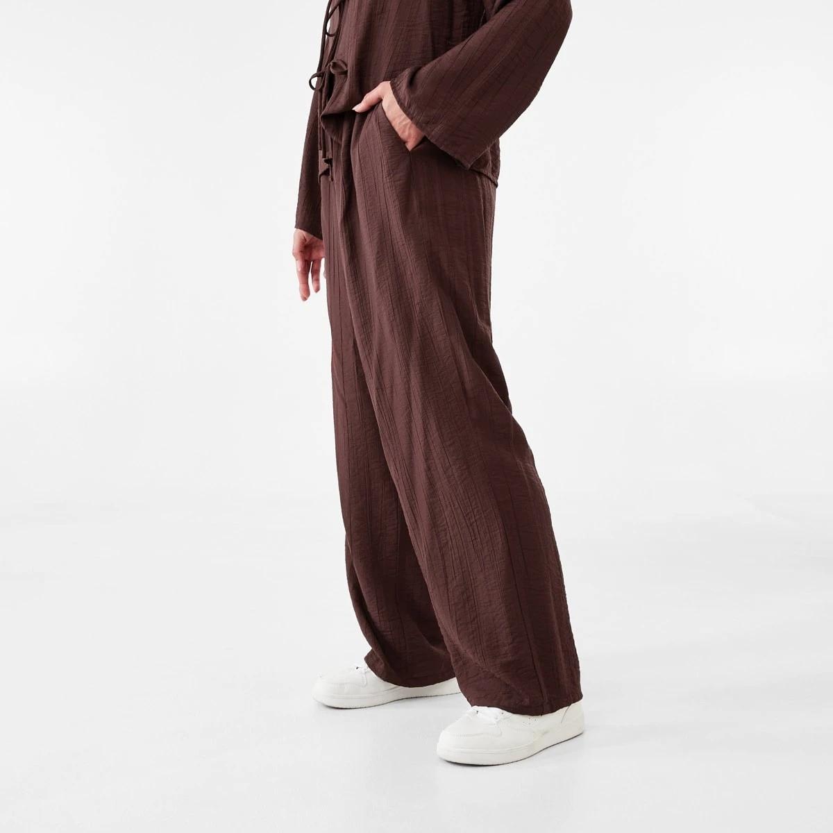 2 Textured Pants Chocolate, 2 of 5