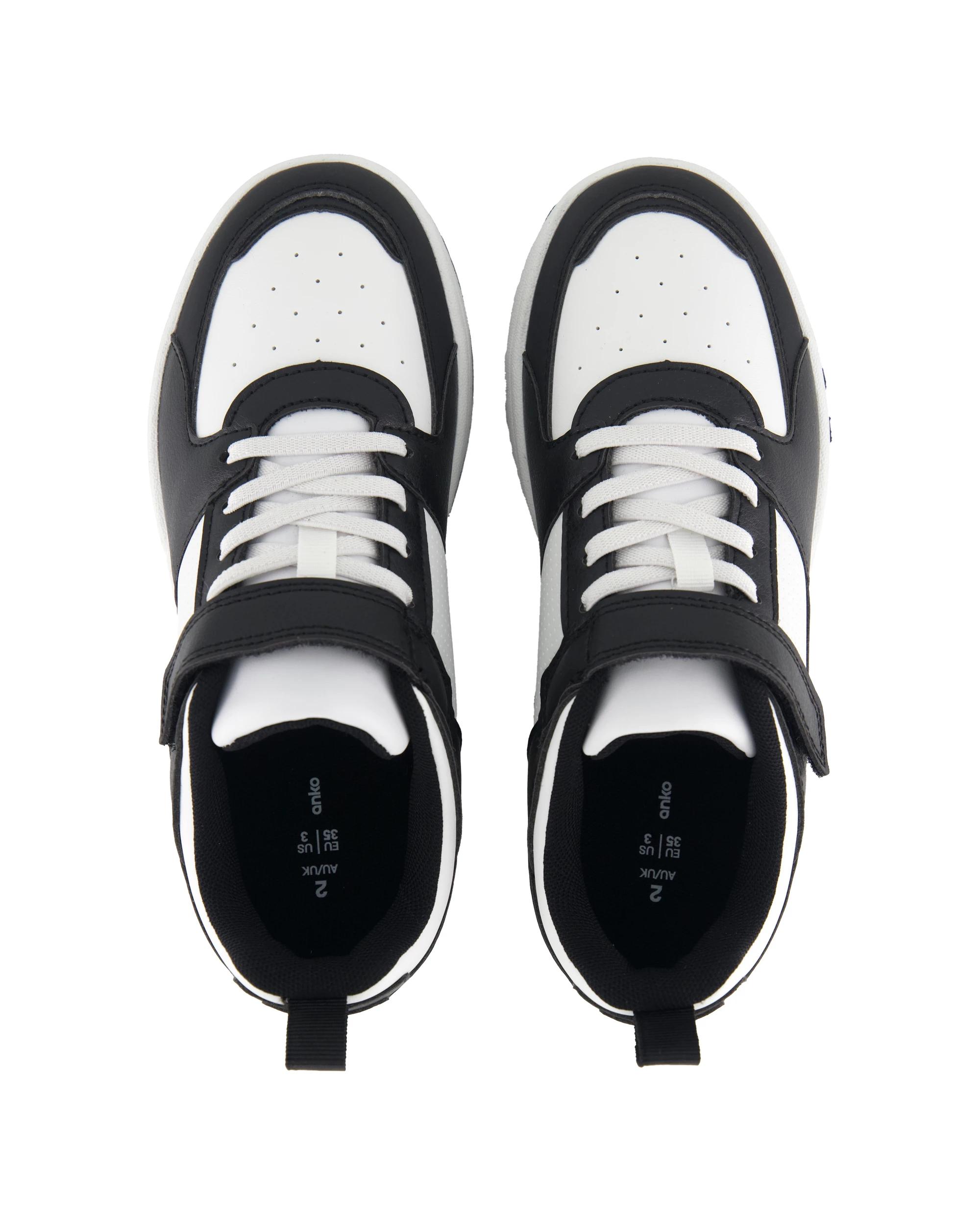 2 Senior Low Top Sneakers Blk Wht, 2 of 5