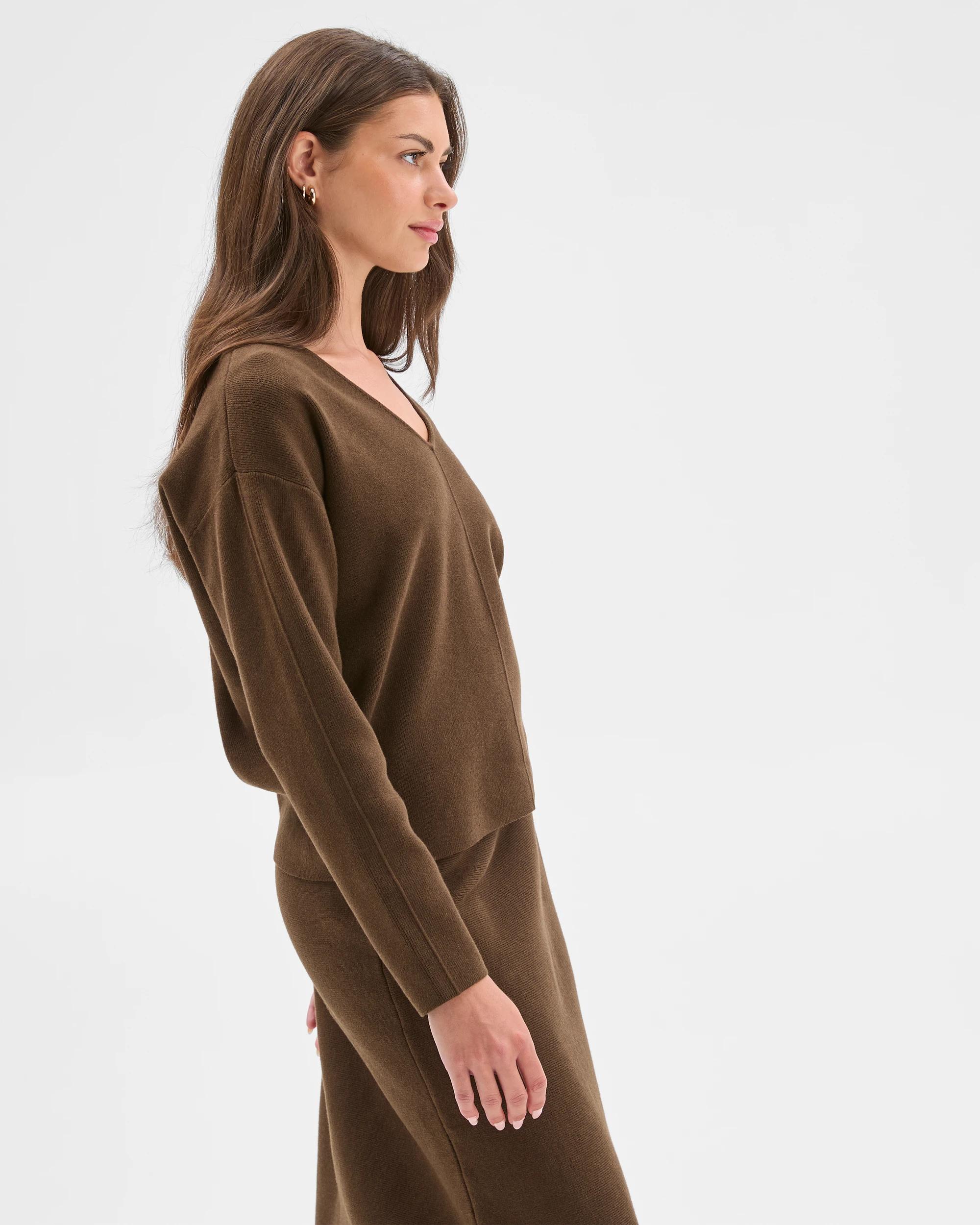 8 Target Petites Petites Australian Cotton Blend Polished V-Neck Jumper OLIVE, 8 of 9