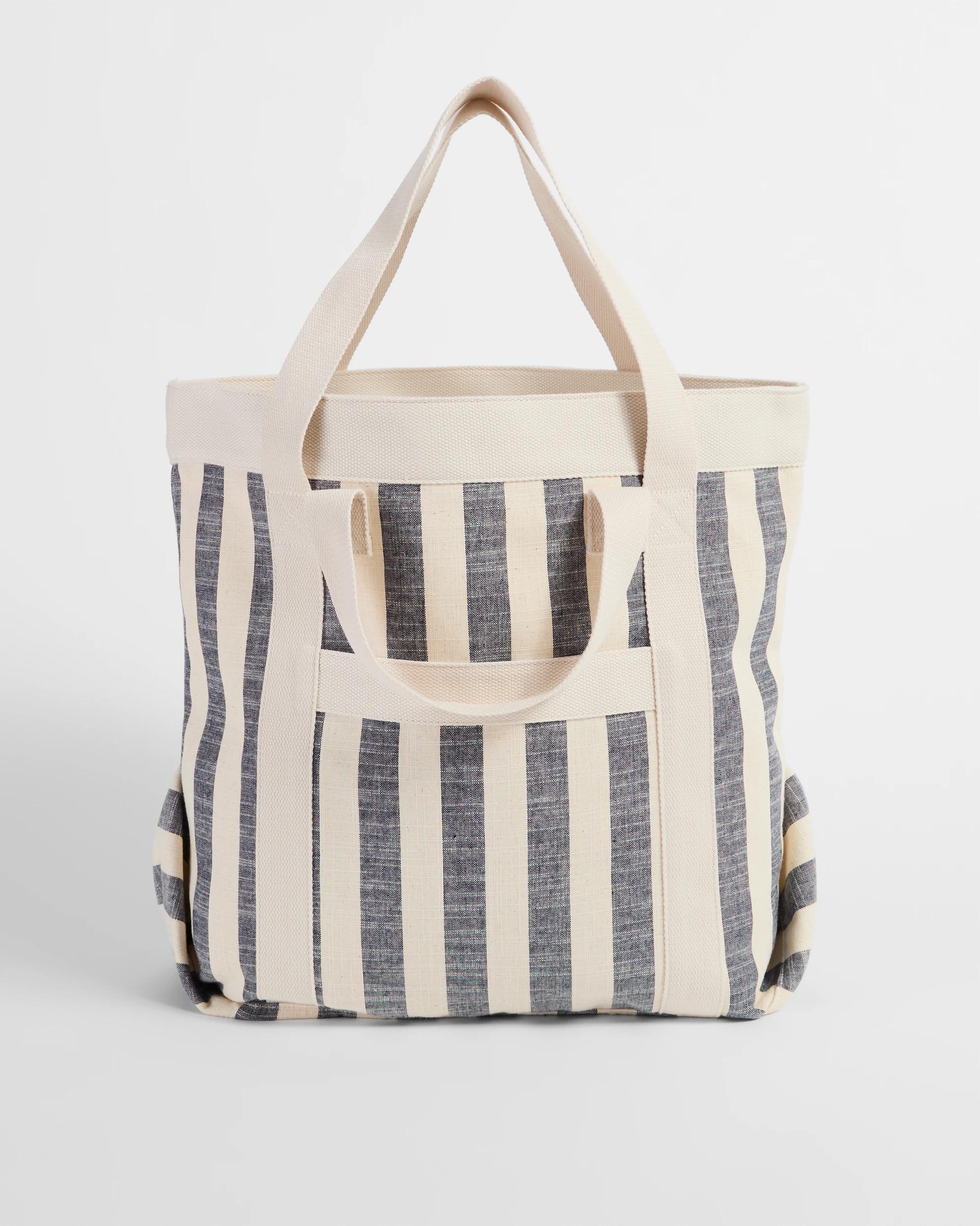 1 Target Woman Wide Stripe Beach Tote Bag BLUE, 1 of 2